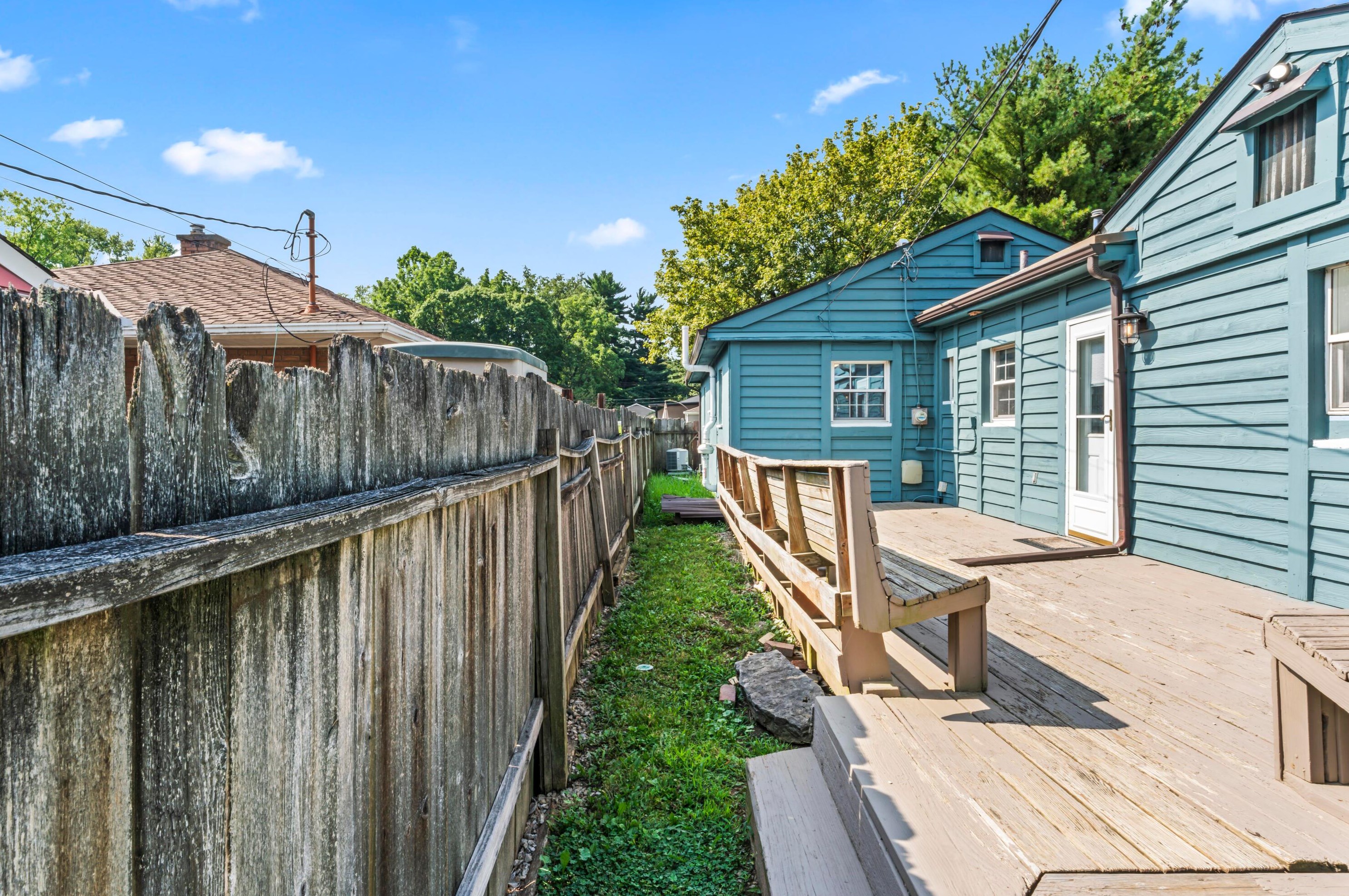 384 Kanawha Ave, Columbus OH  43214-1212 exterior