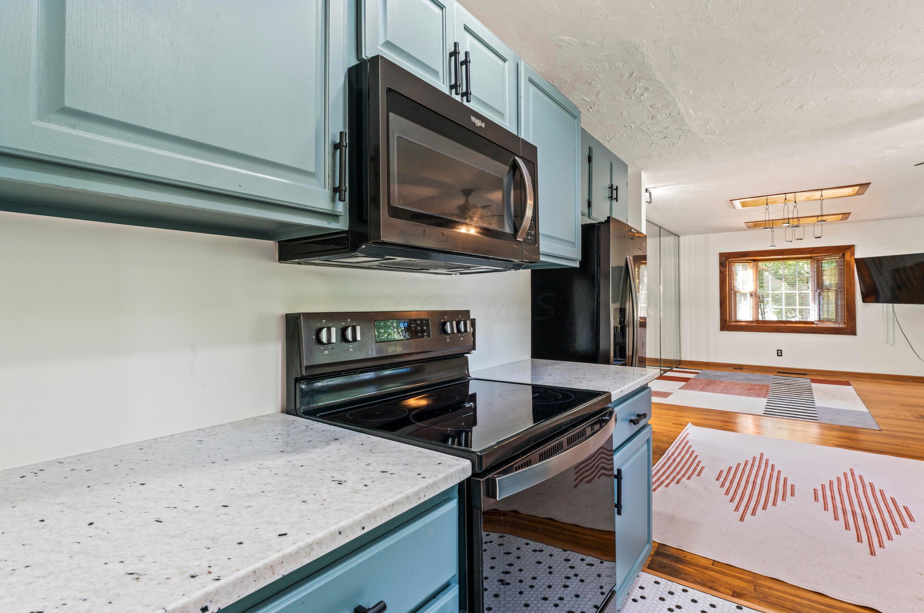 384 Kanawha Ave, Columbus OH  43214-1212 exterior