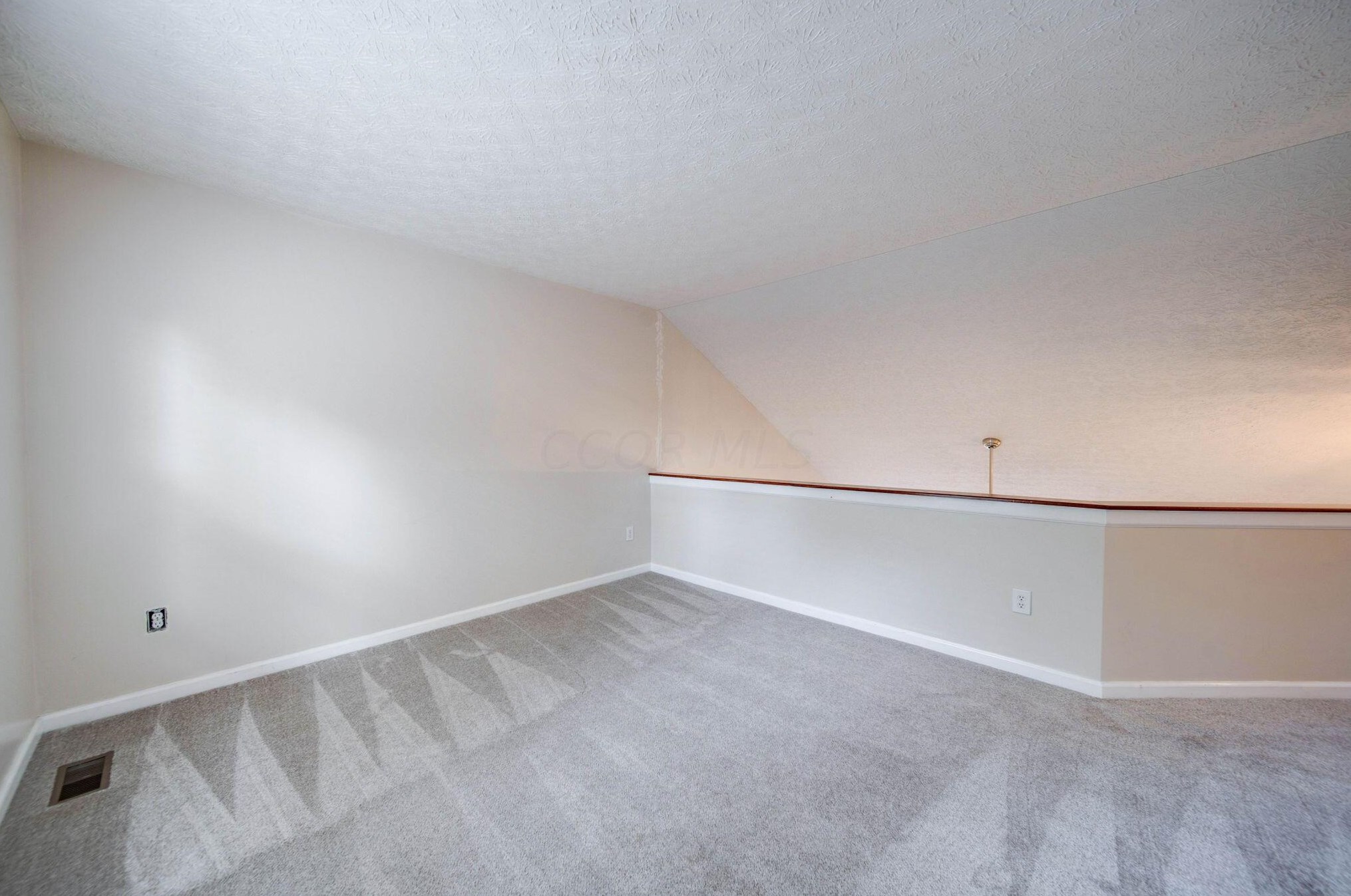 7955 Chapel Stone Rd, Blacklick OH  43004-6013 exterior