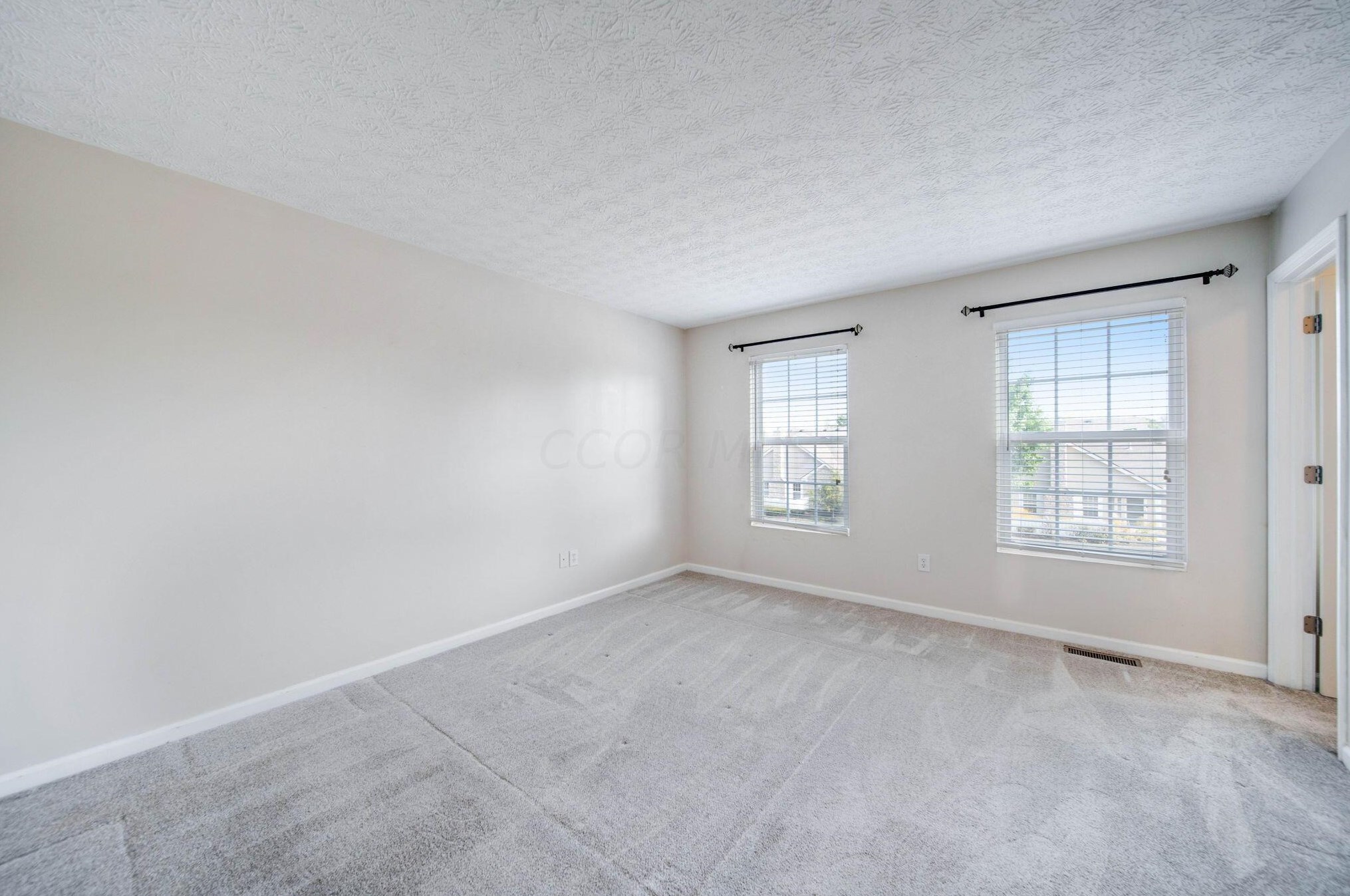 7955 Chapel Stone Rd, Blacklick OH  43004-6013 exterior
