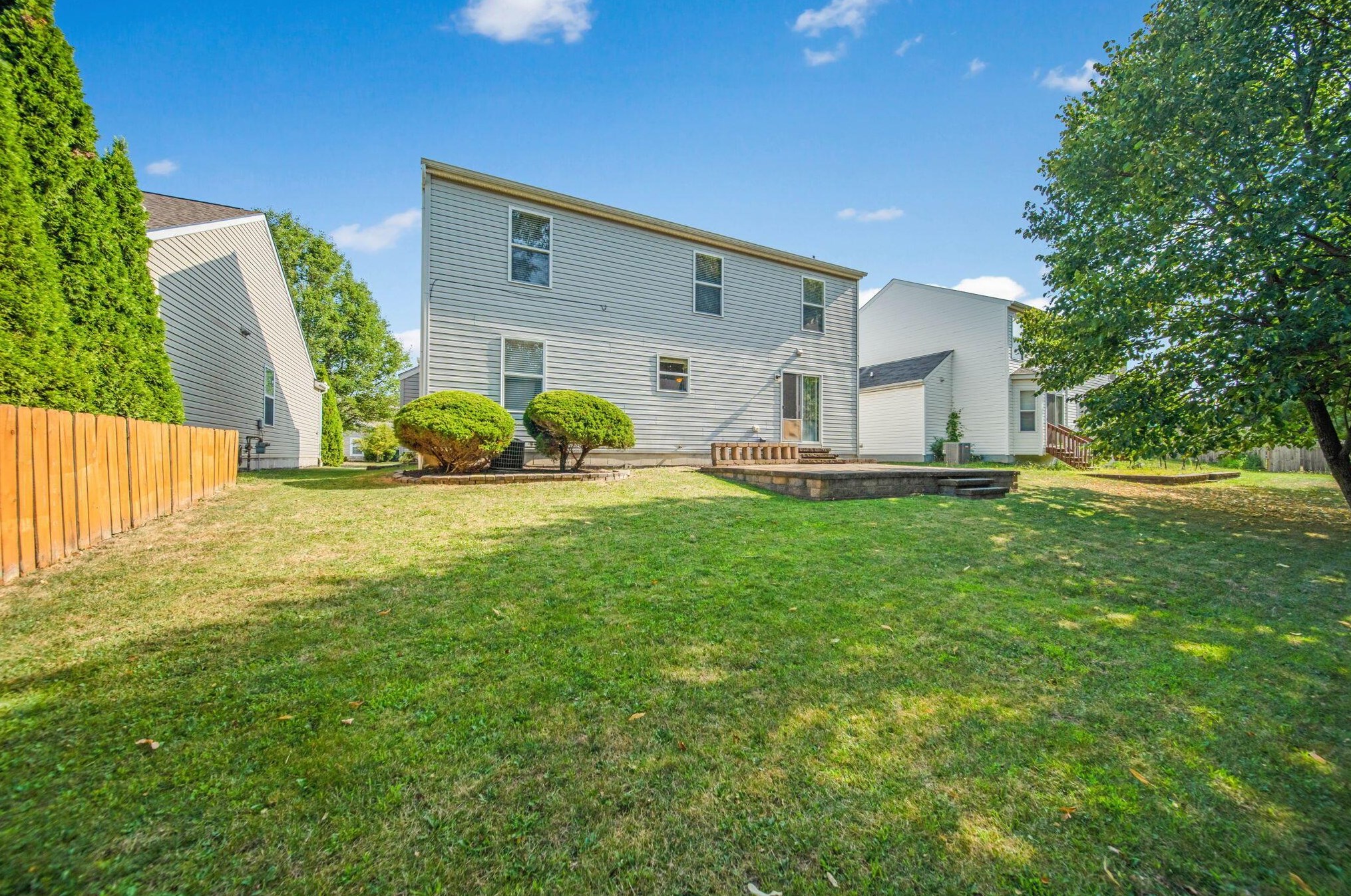 7955 Chapel Stone Rd, Blacklick OH  43004-6013 exterior