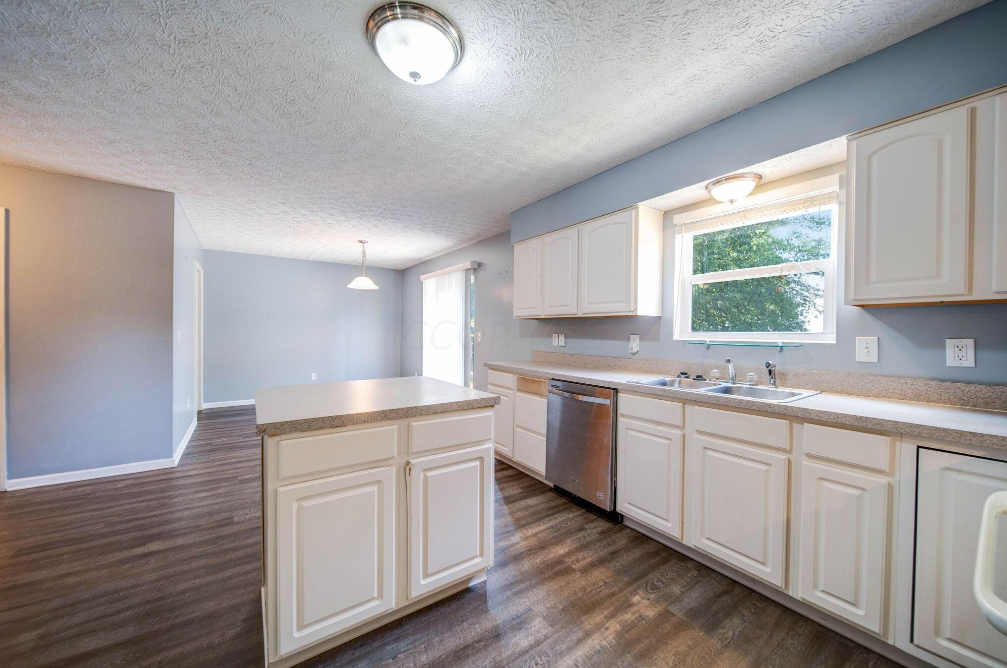 7955 Chapel Stone Rd, Blacklick OH  43004-6013 exterior