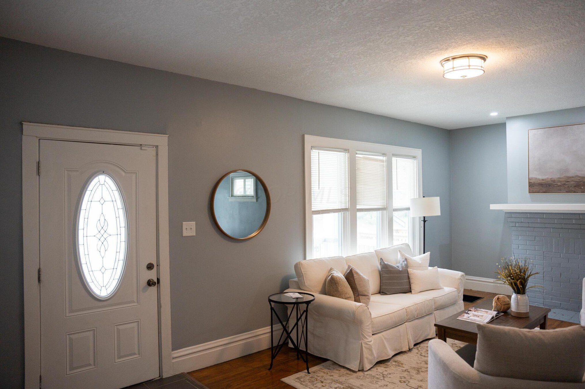 947 Champion Ave, Columbus OH 43206-1565 exterior