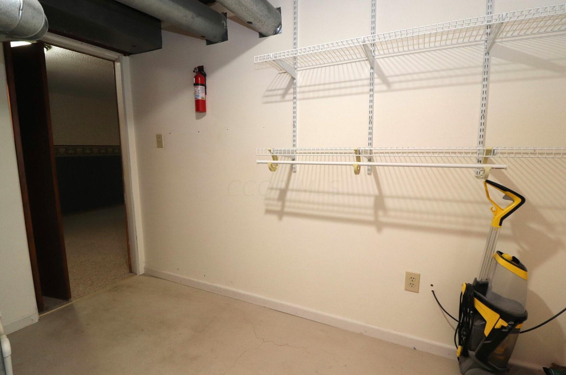 2813 Delcane Dr, Columbus OH  43235-7225 exterior