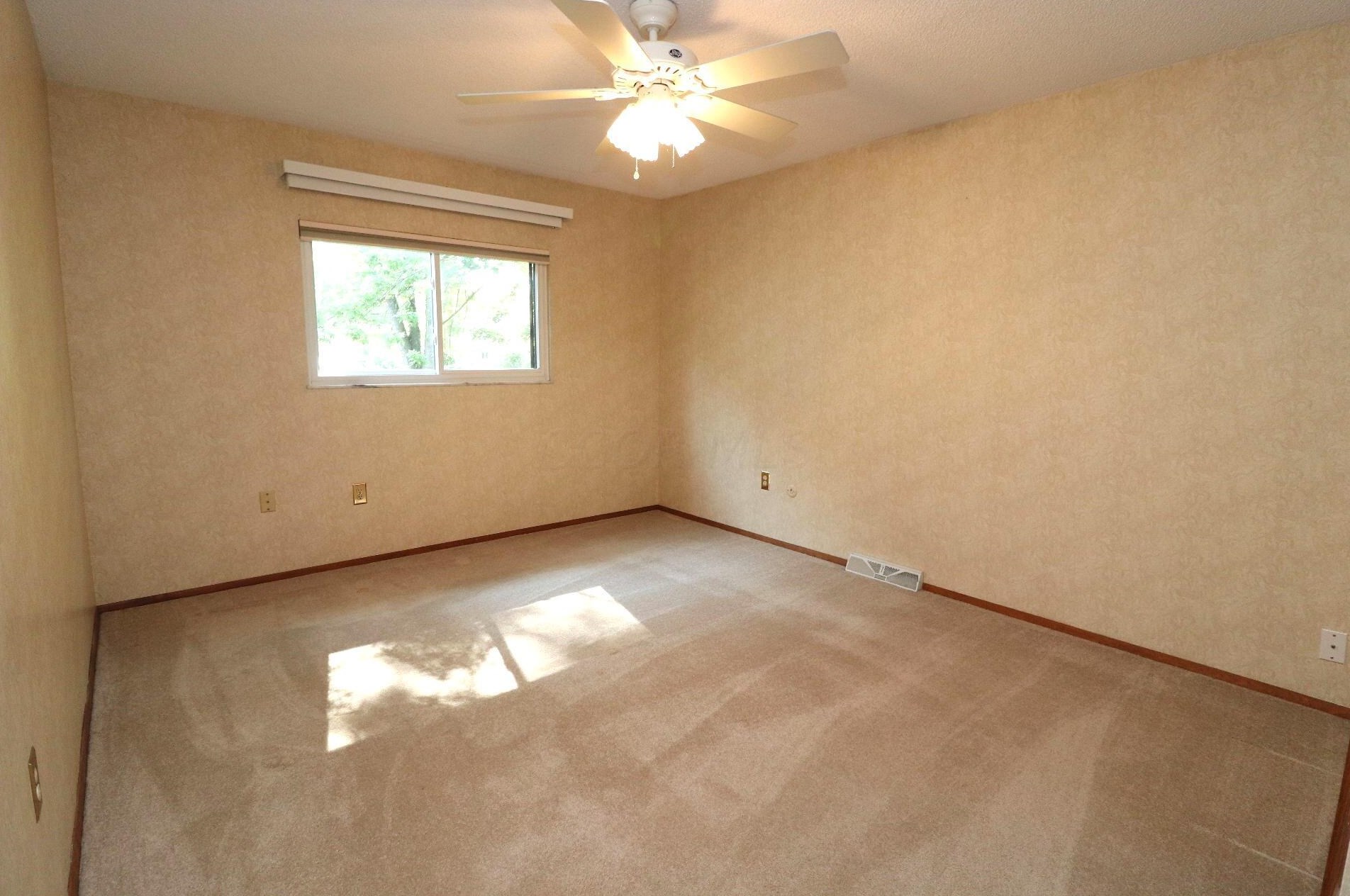 2813 Delcane Dr, Columbus OH  43235-7225 exterior