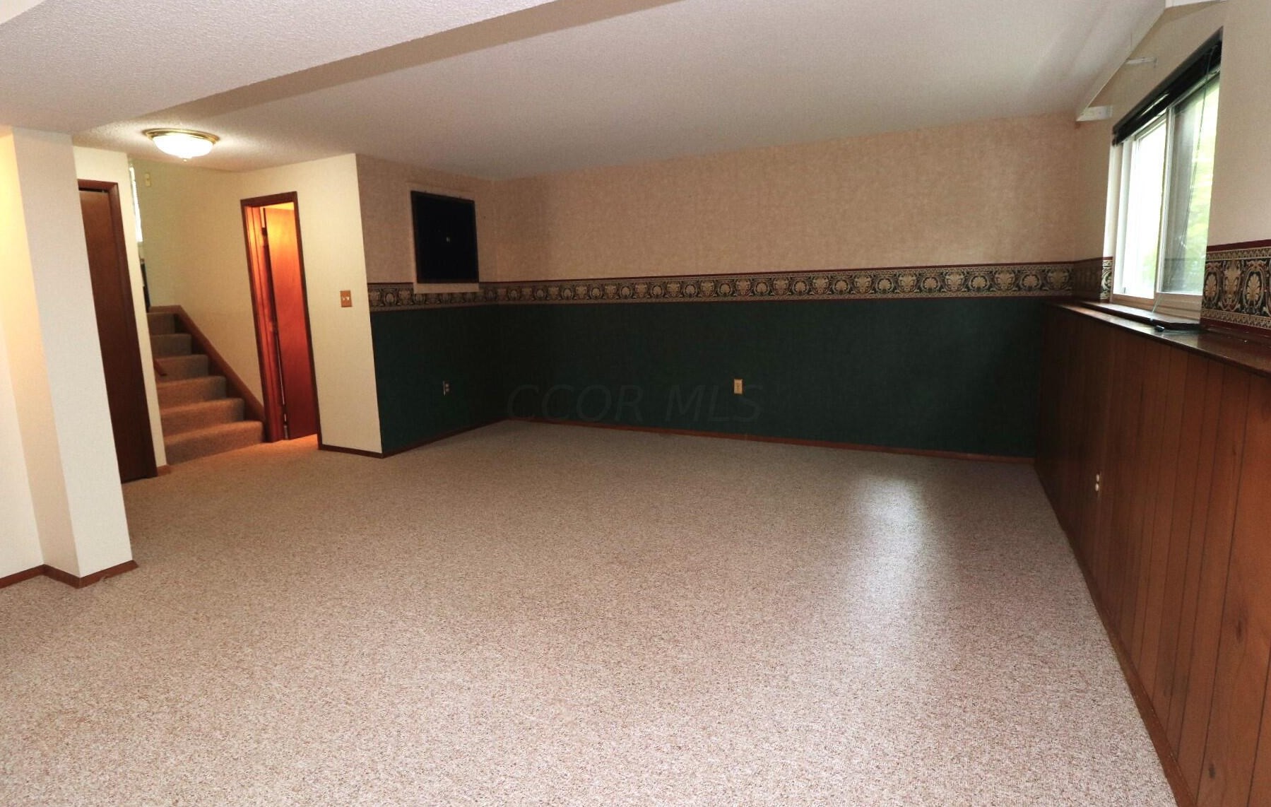 2813 Delcane Dr, Columbus OH  43235-7225 exterior