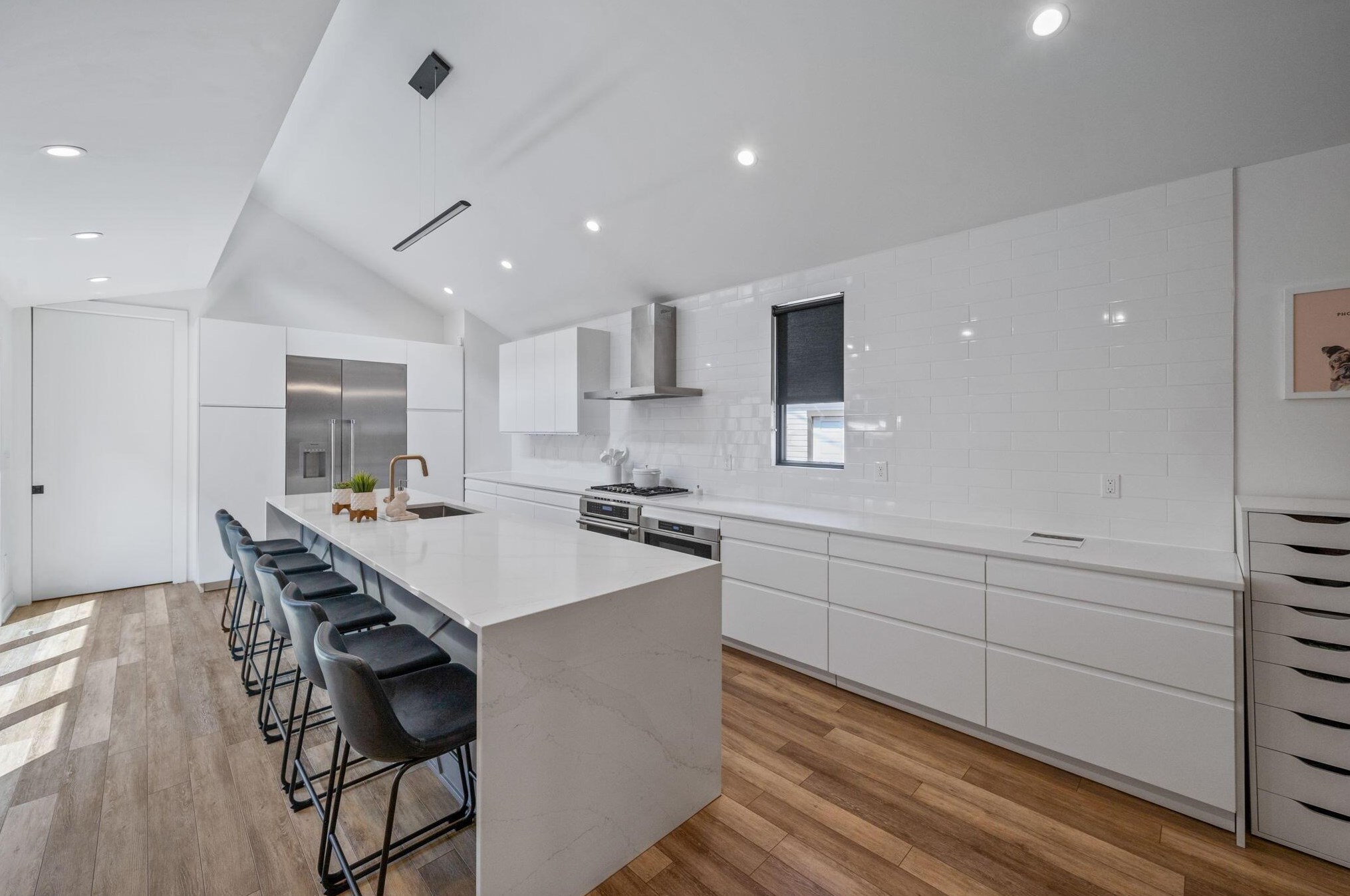 847 Hamlet St, Columbus OH  43215-1537 exterior