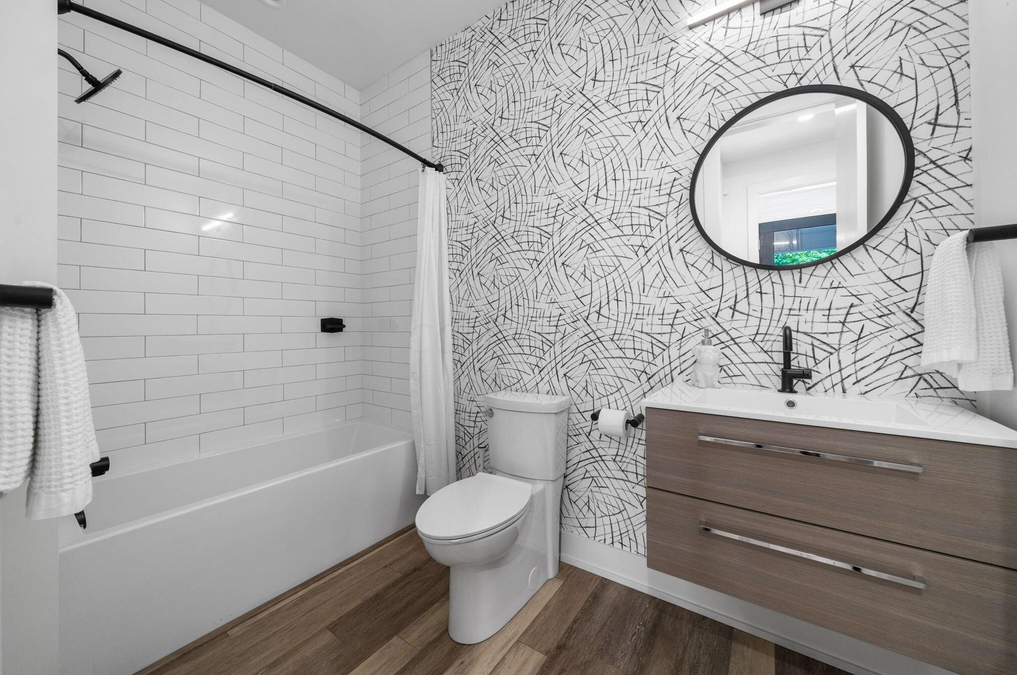 847 Hamlet St, Columbus OH  43215-1537 exterior