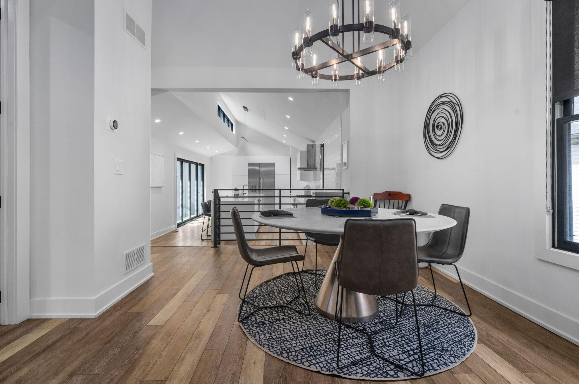 847 Hamlet St, Columbus OH  43215-1537 exterior