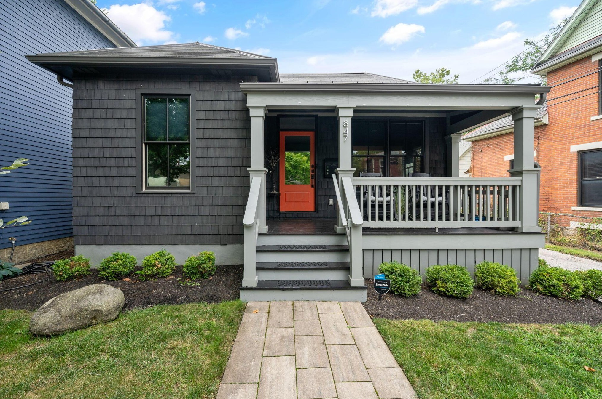 847 Hamlet St, Columbus OH  43215-1537 exterior