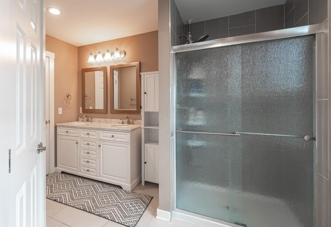 828 Reinhard Ave, Columbus OH  43206-3078 exterior