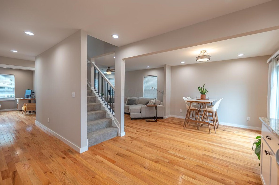 828 Reinhard Ave, Columbus OH  43206-3078 exterior