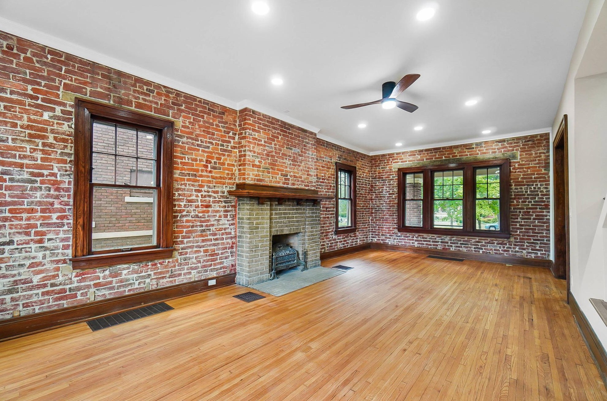 716 Wilson Ave, Columbus OH 43205-2844 exterior