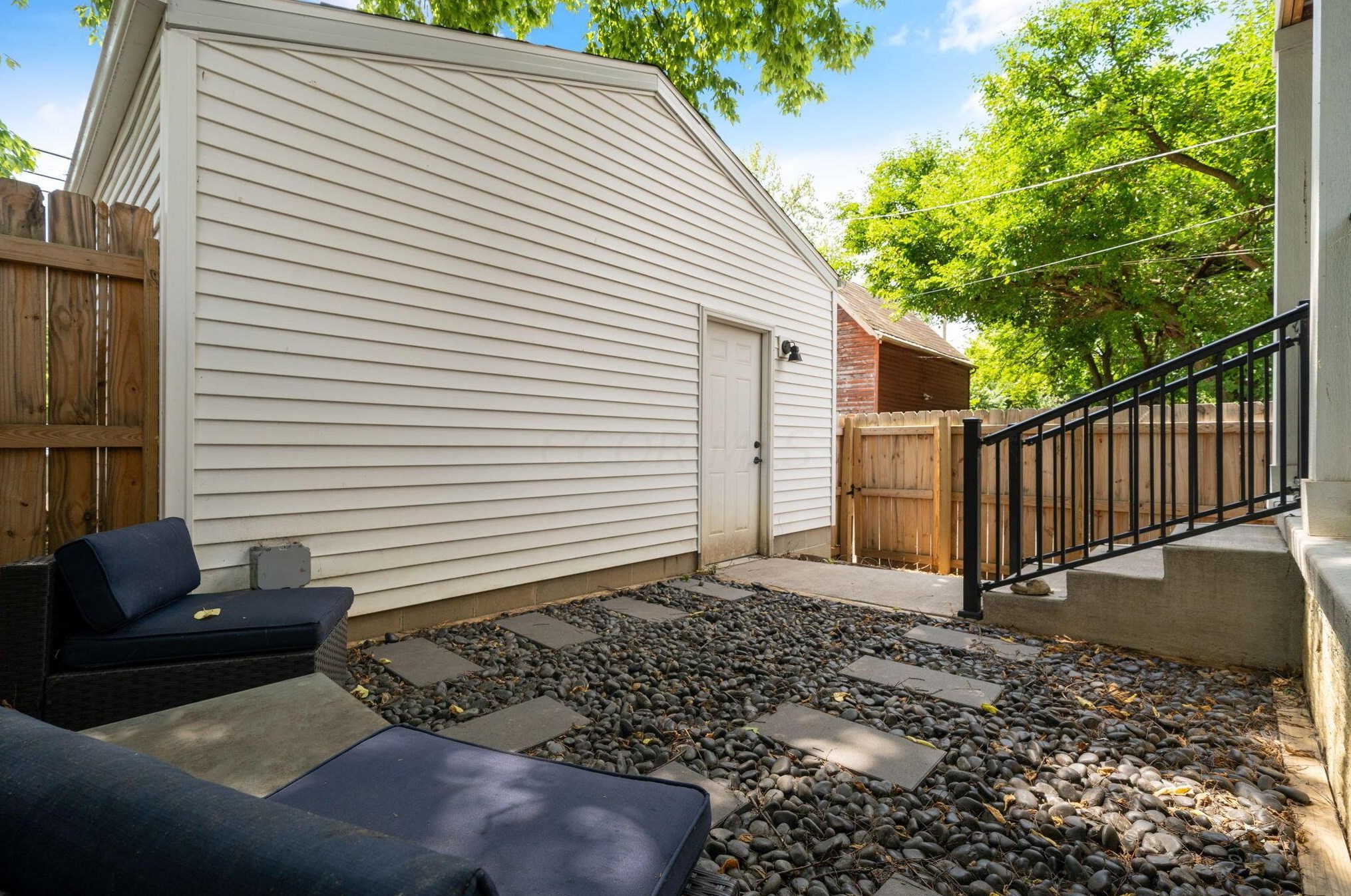 941 Franklin Ave, Columbus OH 43205-1225 exterior