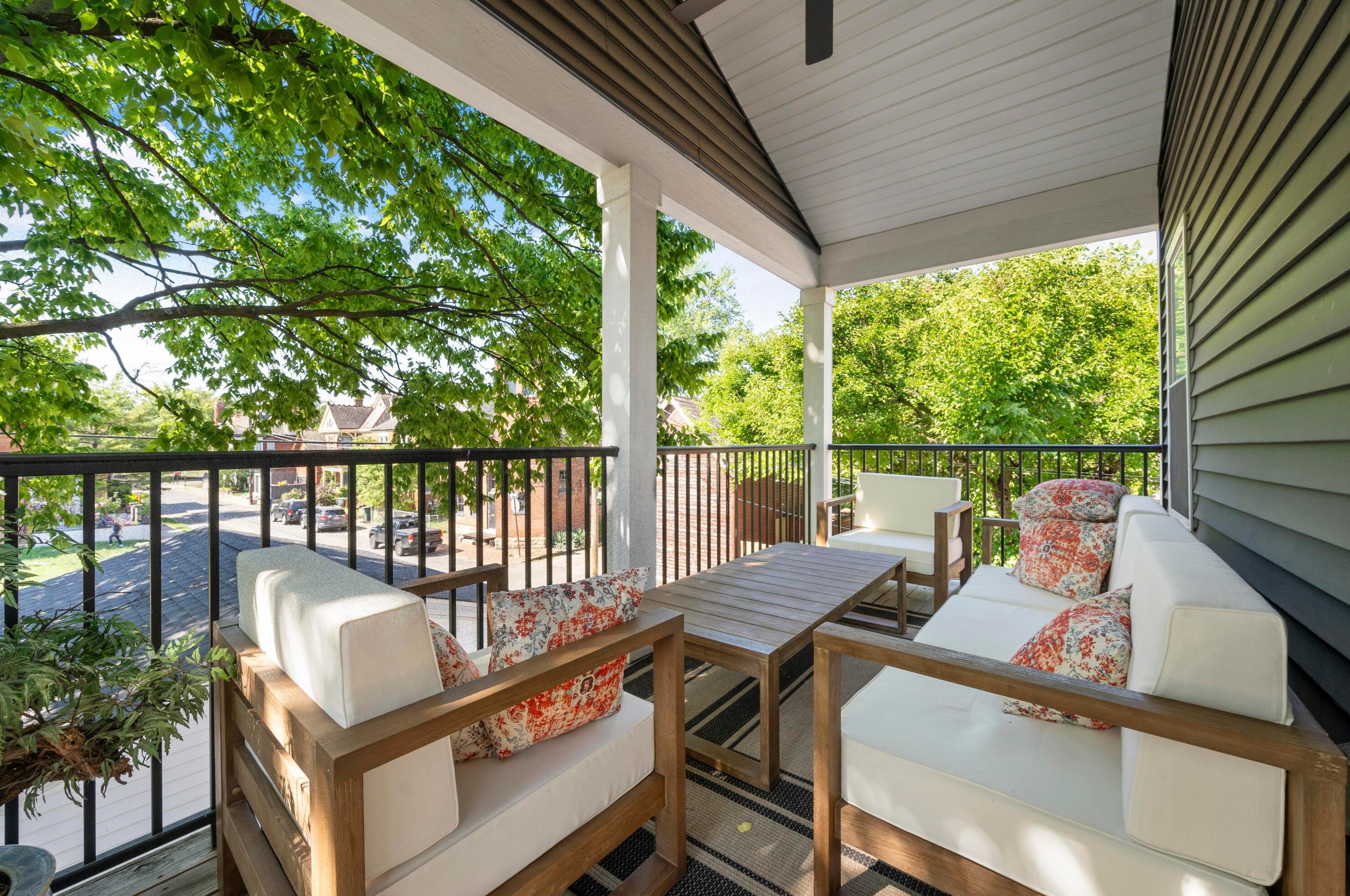 941 Franklin Ave, Columbus OH 43205-1225 exterior