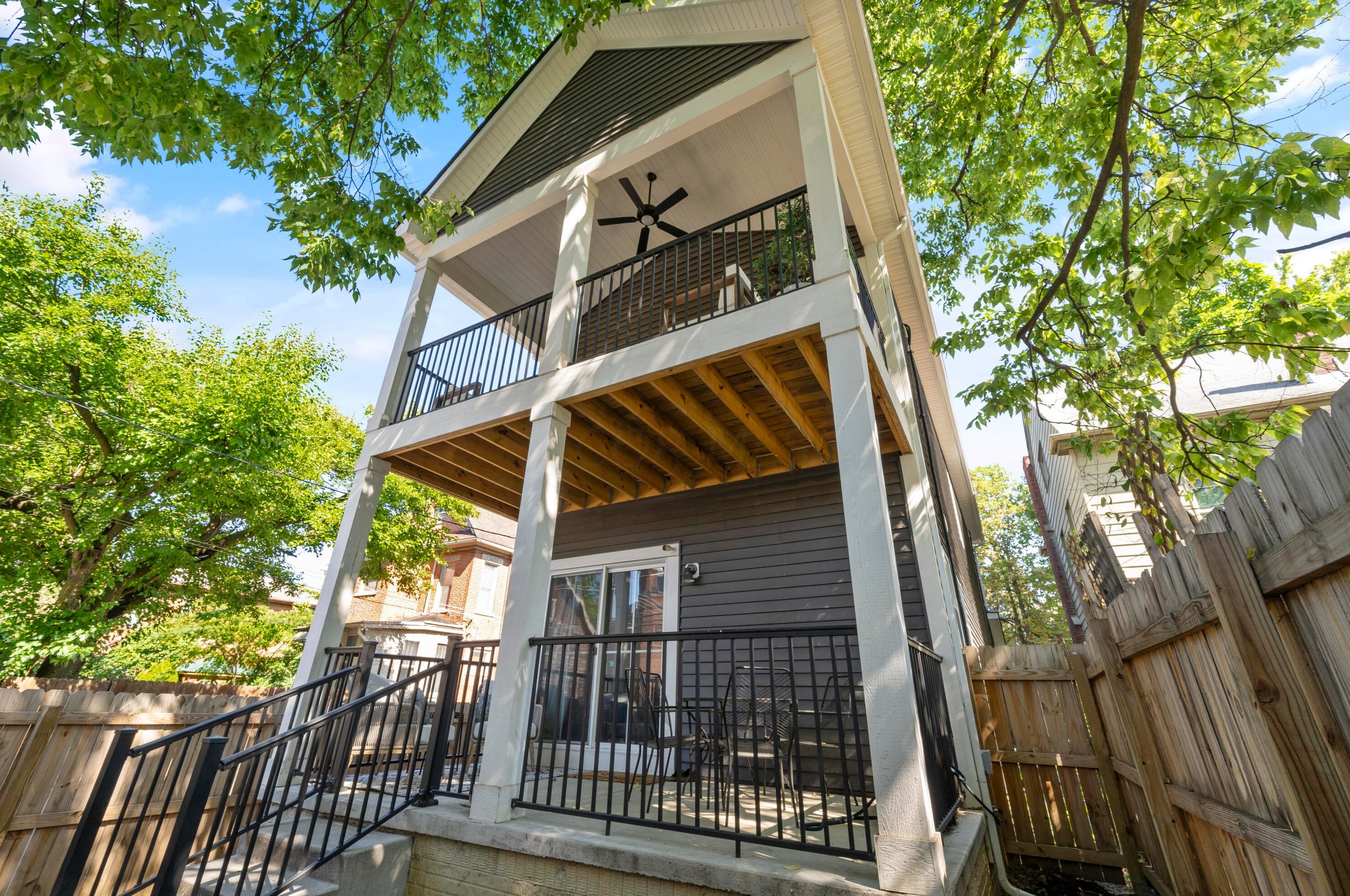 941 Franklin Ave, Columbus OH 43205-1225 exterior