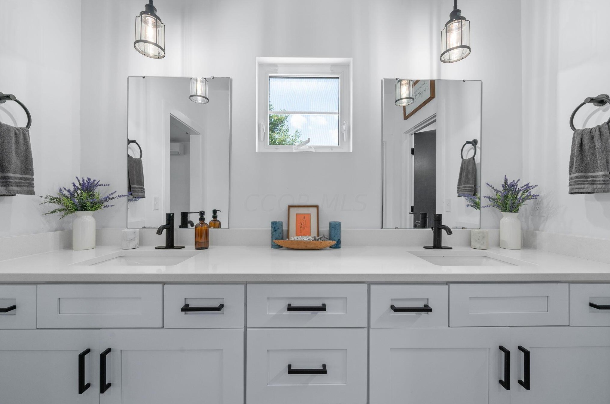 941 Franklin Ave, Columbus OH 43205-1225 exterior