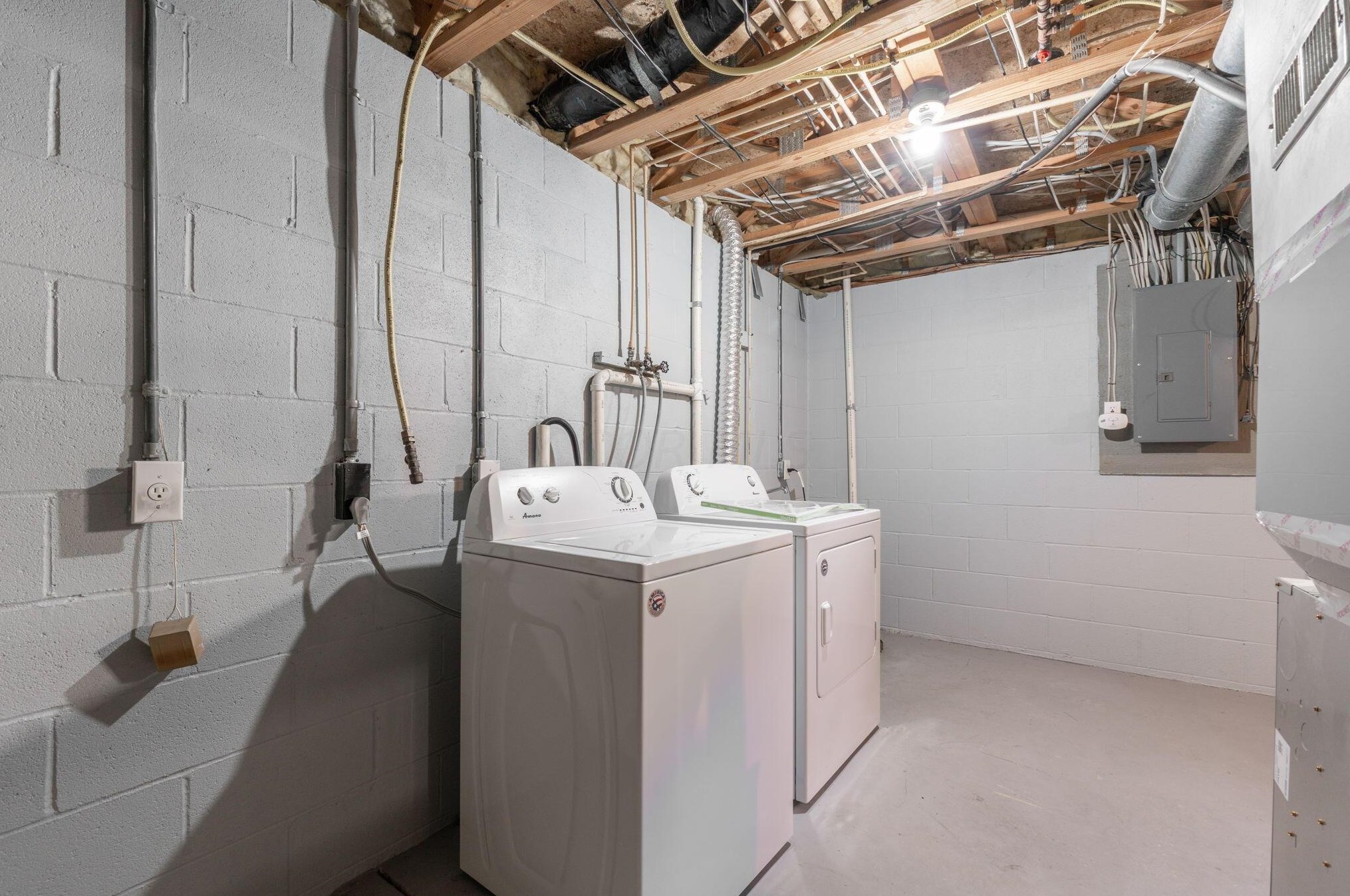 3420 Steiner St, Columbus OH  43231-7363 exterior