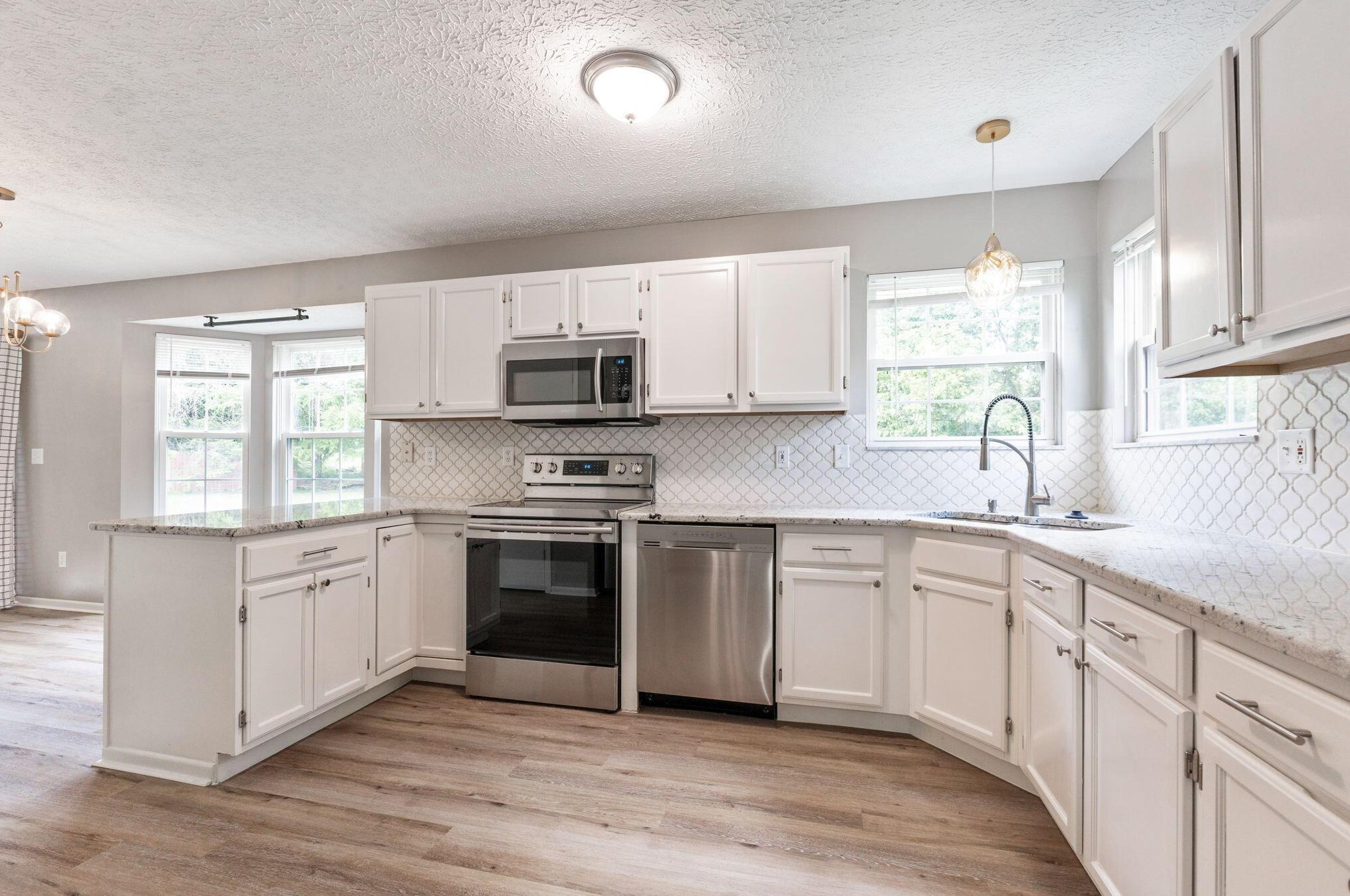 3420 Steiner St, Columbus OH  43231-7363 exterior