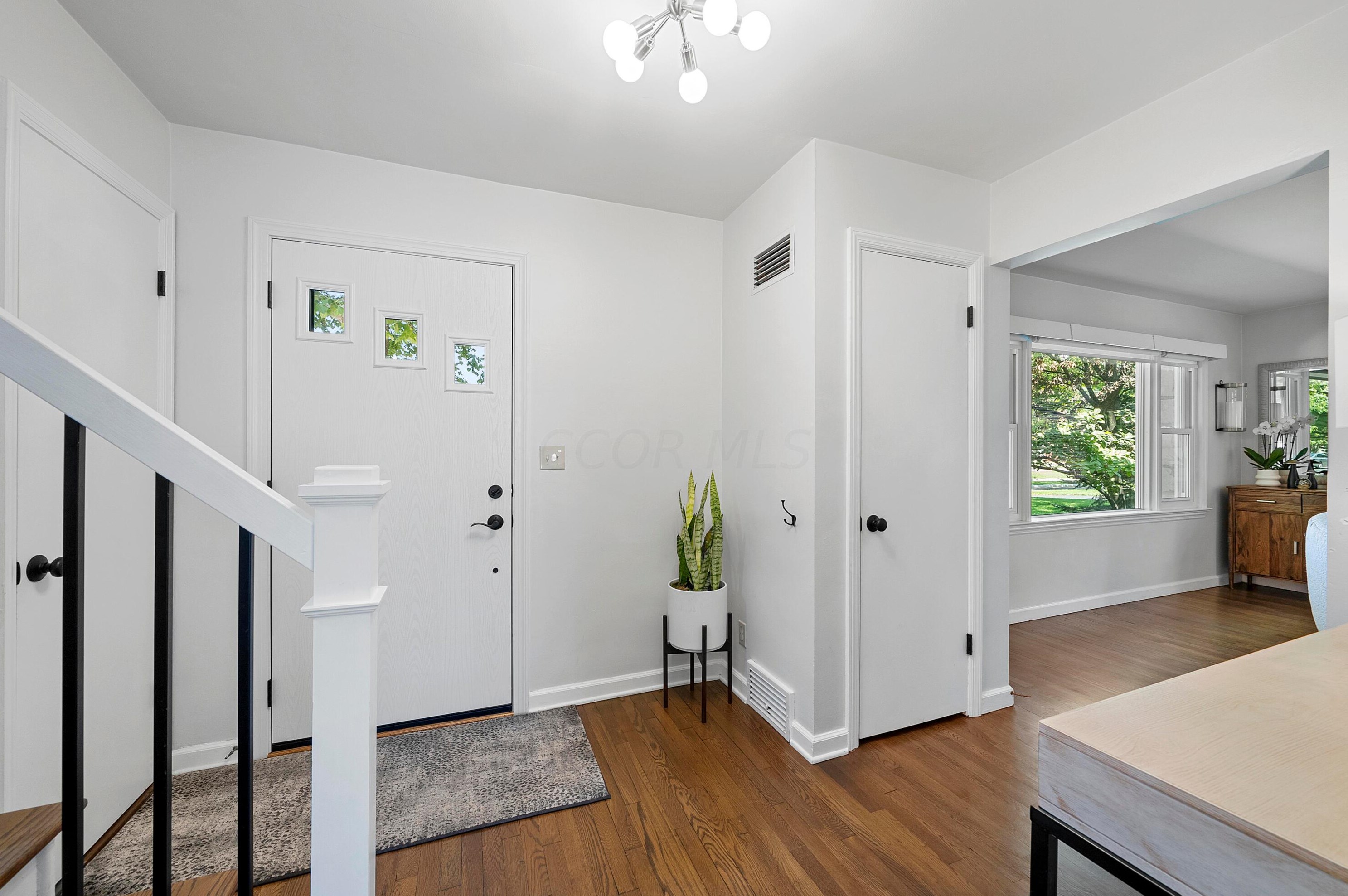 1455 Ashdowne Rd, Columbus OH 43221-3901 exterior