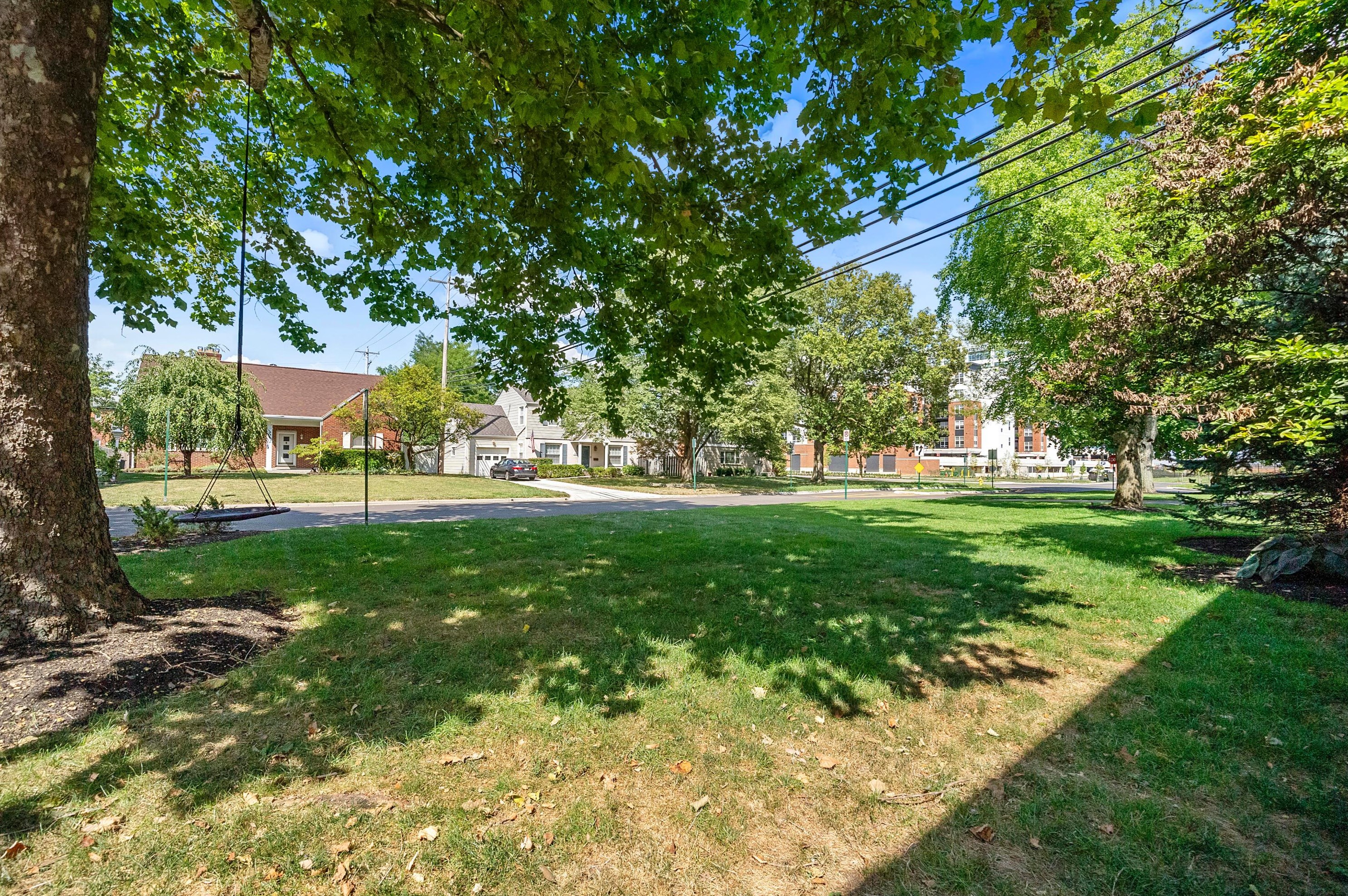 1455 Ashdowne Rd, Columbus OH 43221-3901 exterior