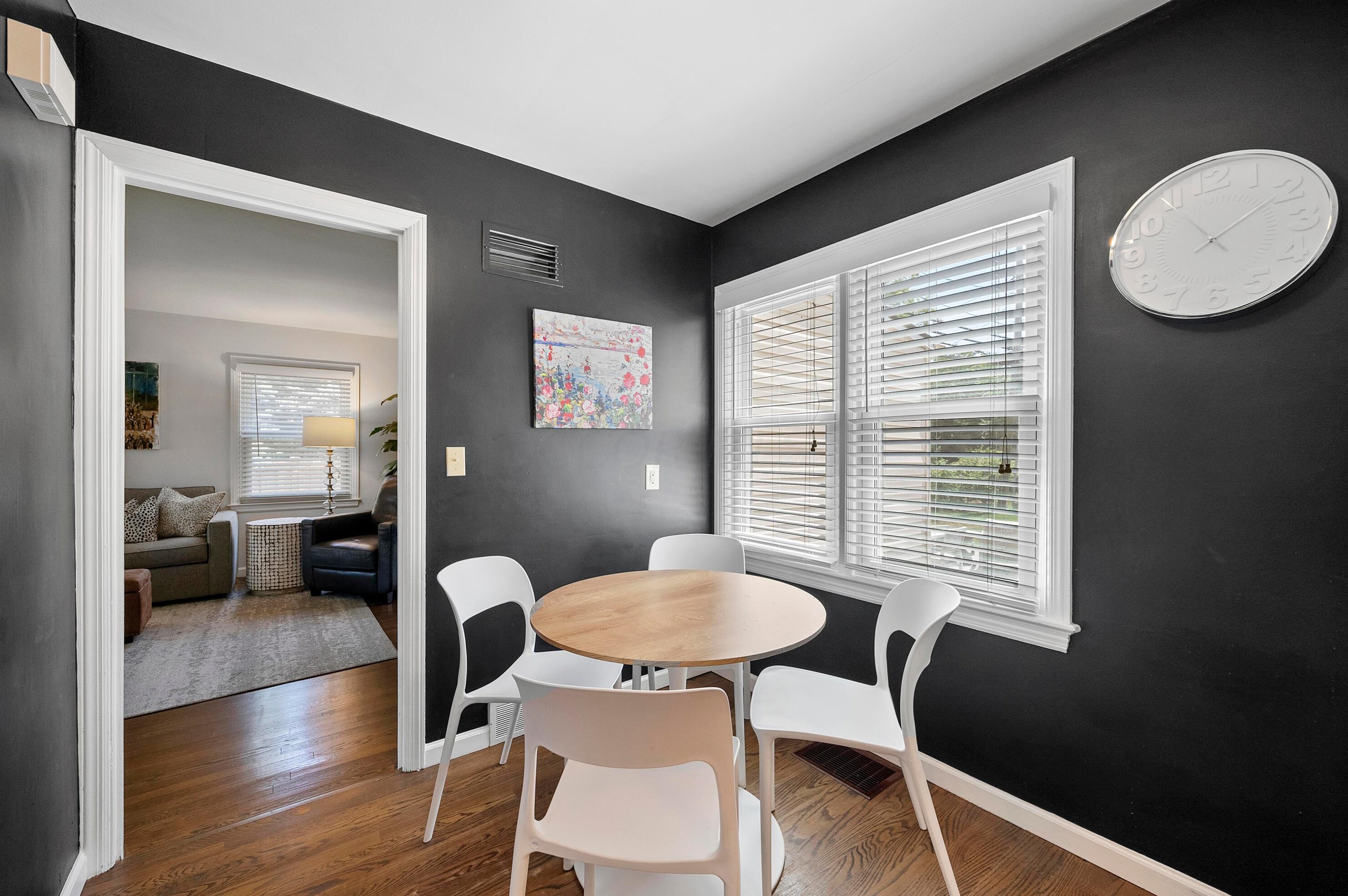 1455 Ashdowne Rd, Columbus OH 43221-3901 exterior