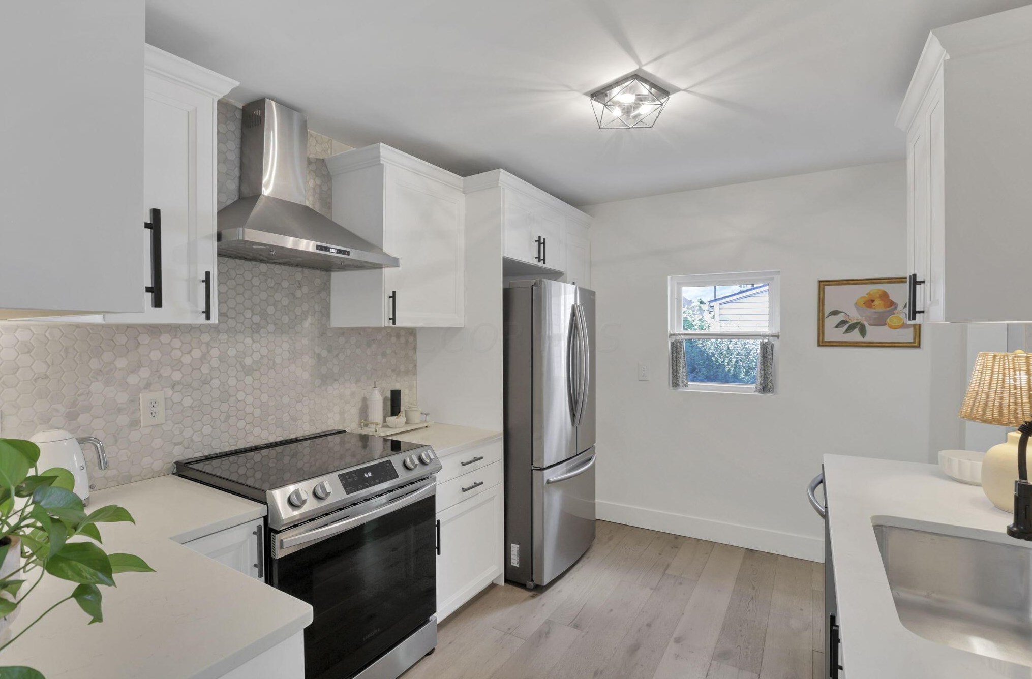 108 Pacemont Rd, Columbus OH  43202-1225 exterior