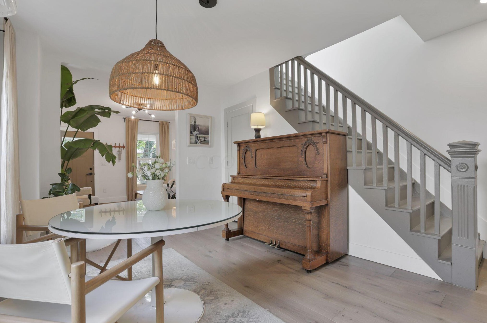 108 Pacemont Rd, Columbus OH  43202-1225 exterior