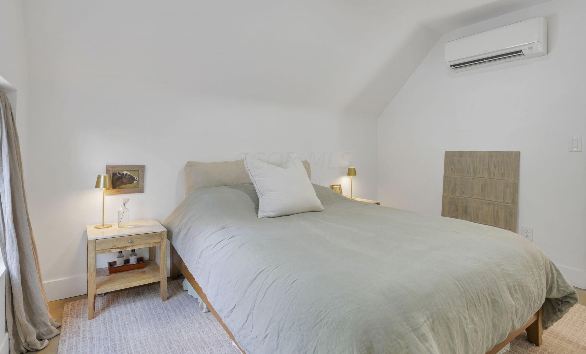 108 Pacemont Rd, Columbus OH  43202-1225 exterior