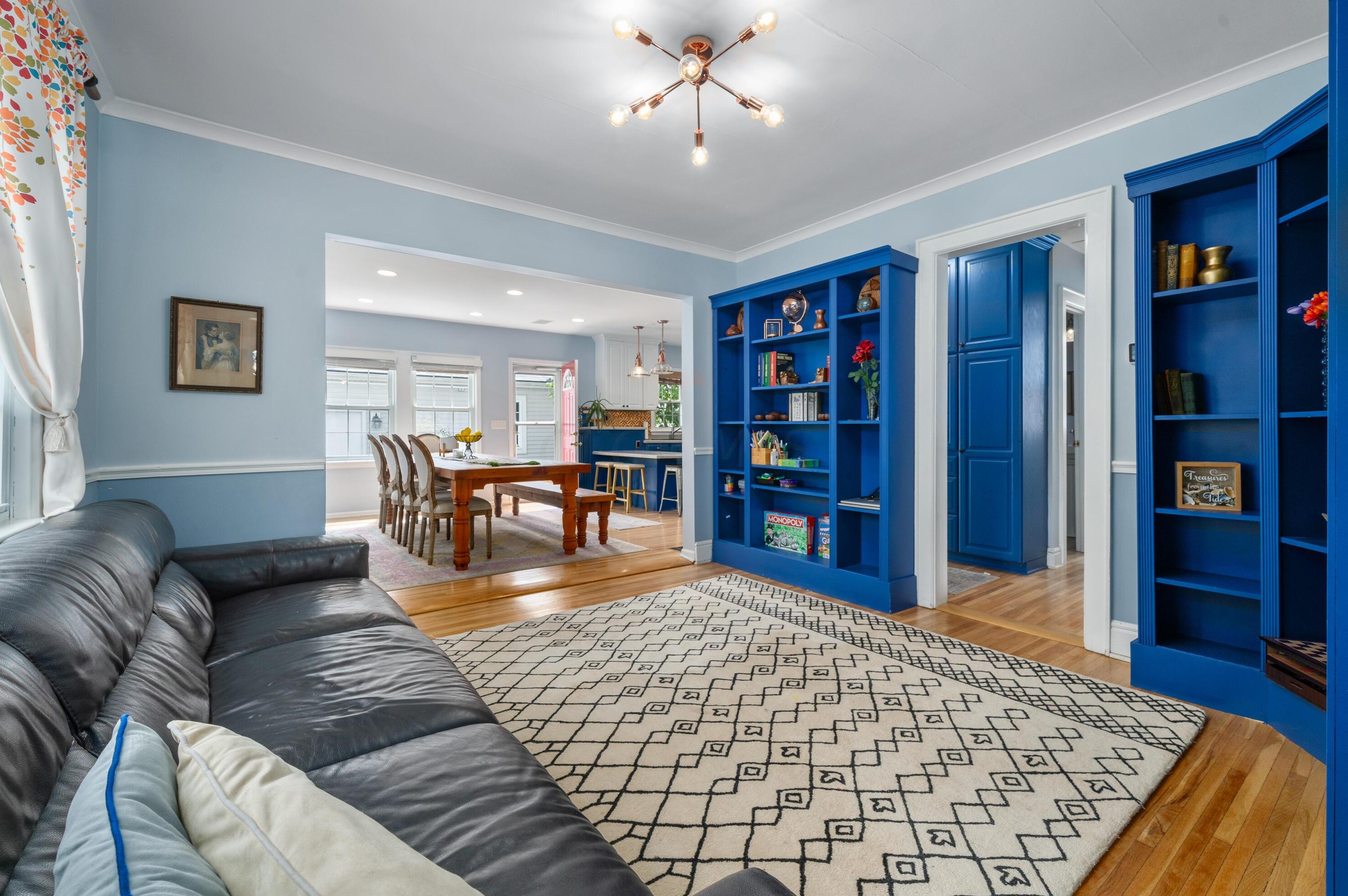 2615 Brentwood Rd, Columbus OH 43209-2218 exterior