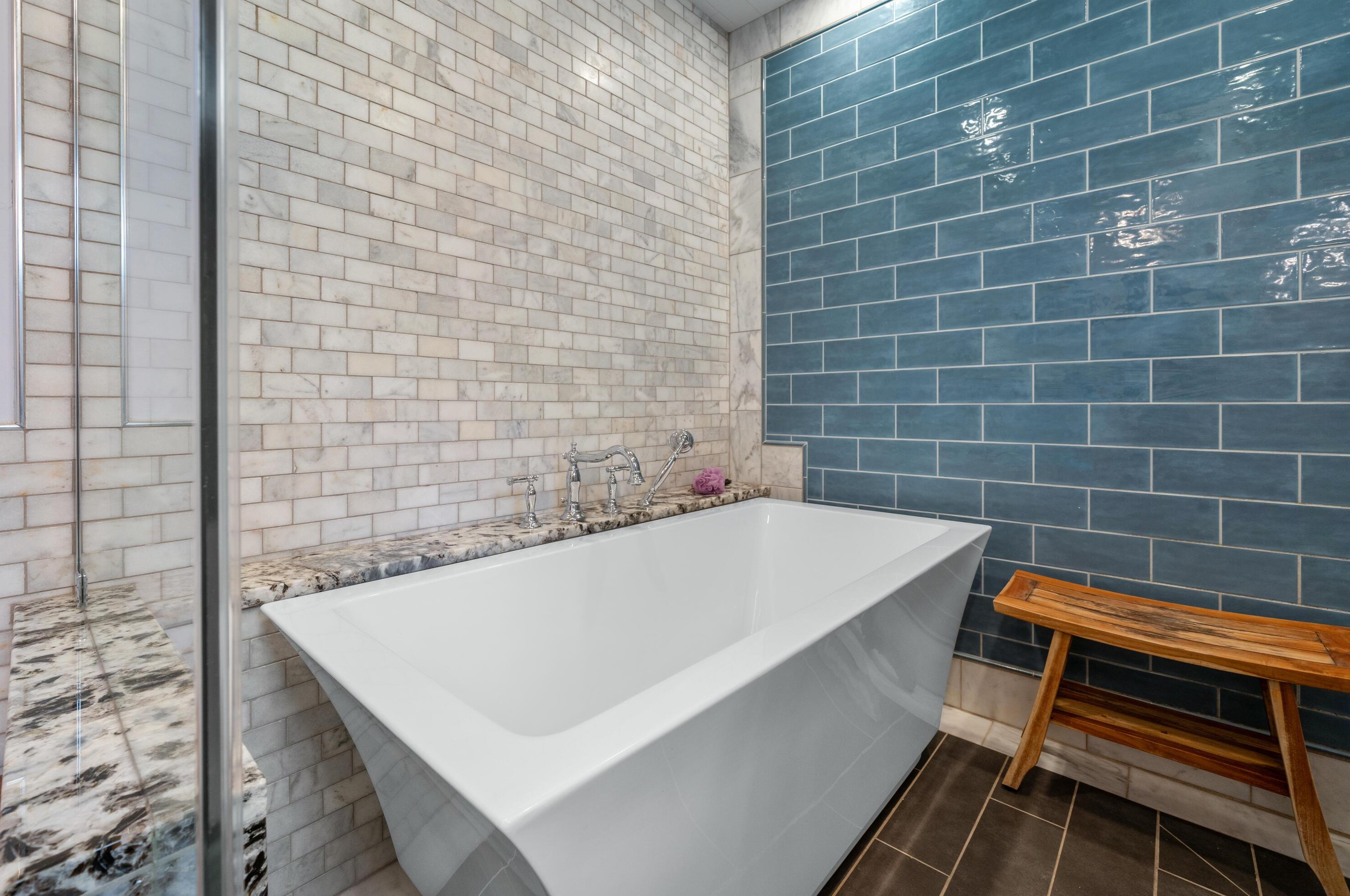 2615 Brentwood Rd, Columbus OH 43209-2218 exterior