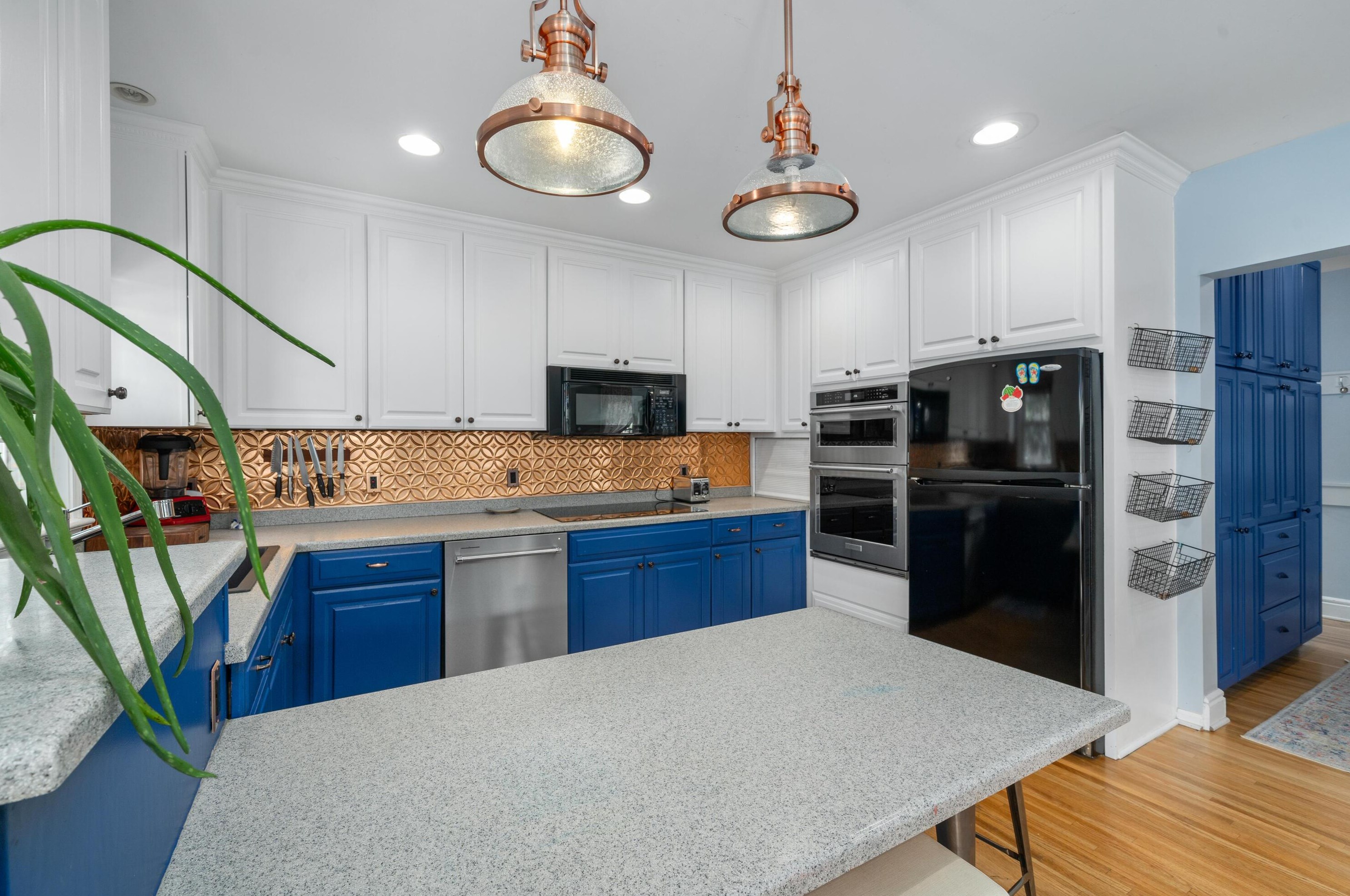 2615 Brentwood Rd, Columbus OH 43209-2218 exterior