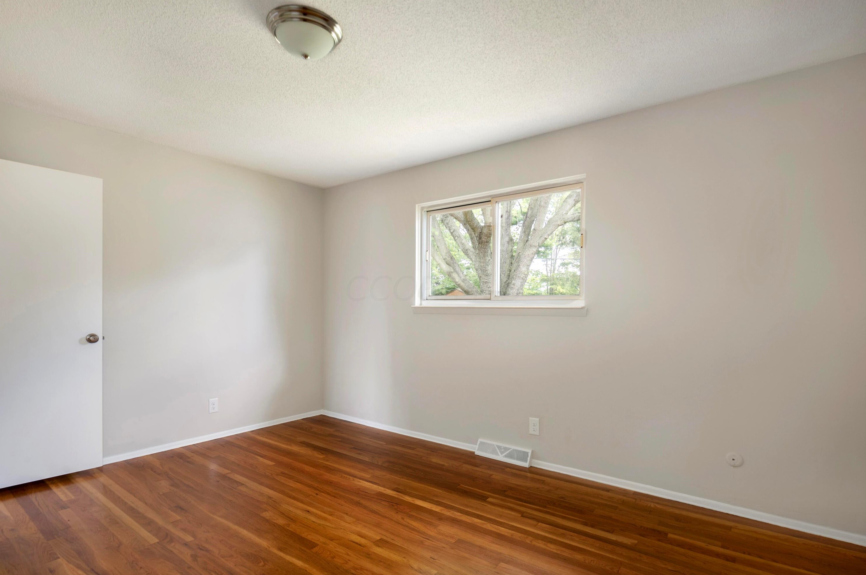 5132 Botsford Dr, Columbus OH 43232-4507 exterior