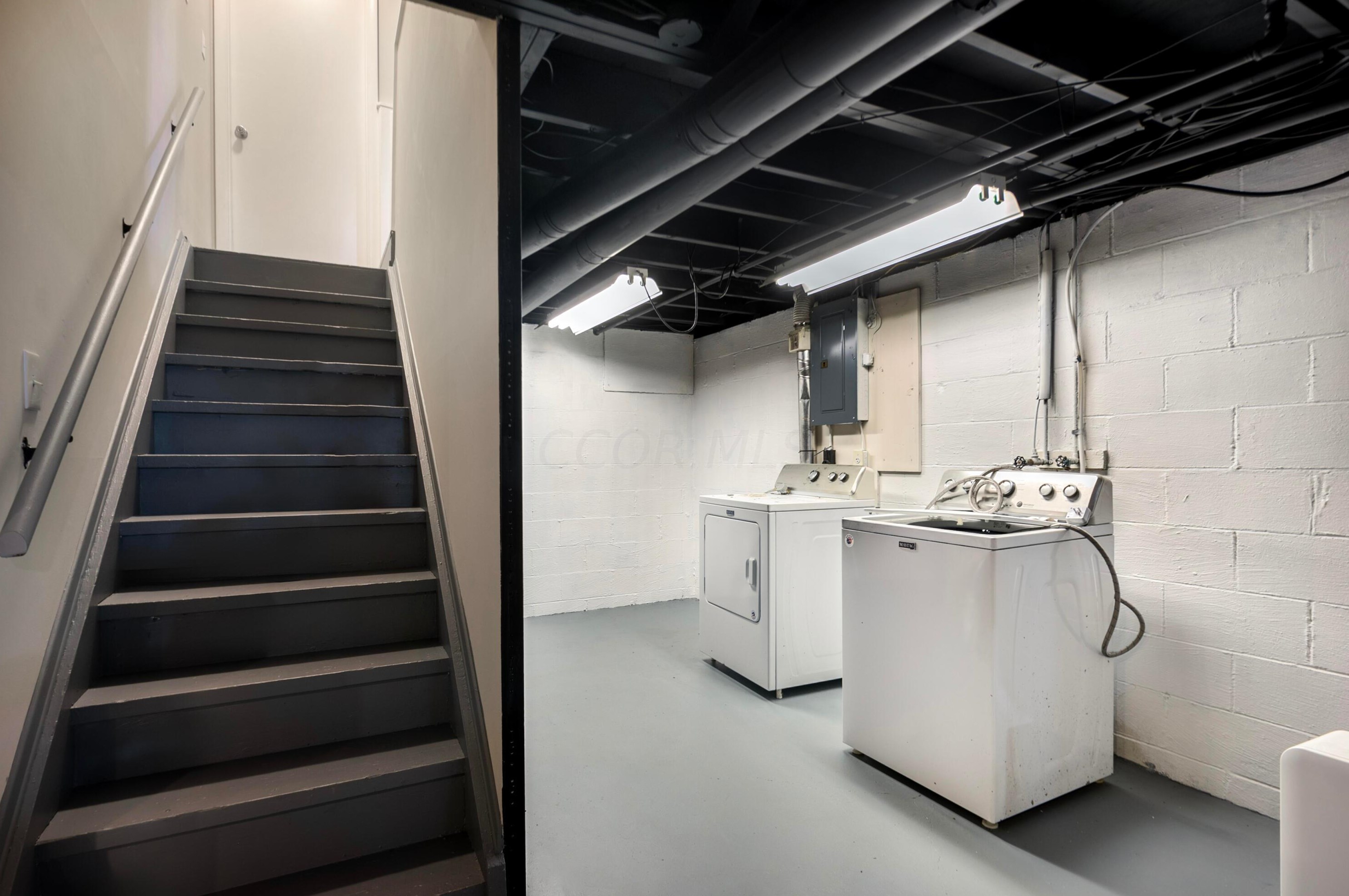 5132 Botsford Dr, Columbus OH 43232-4507 exterior