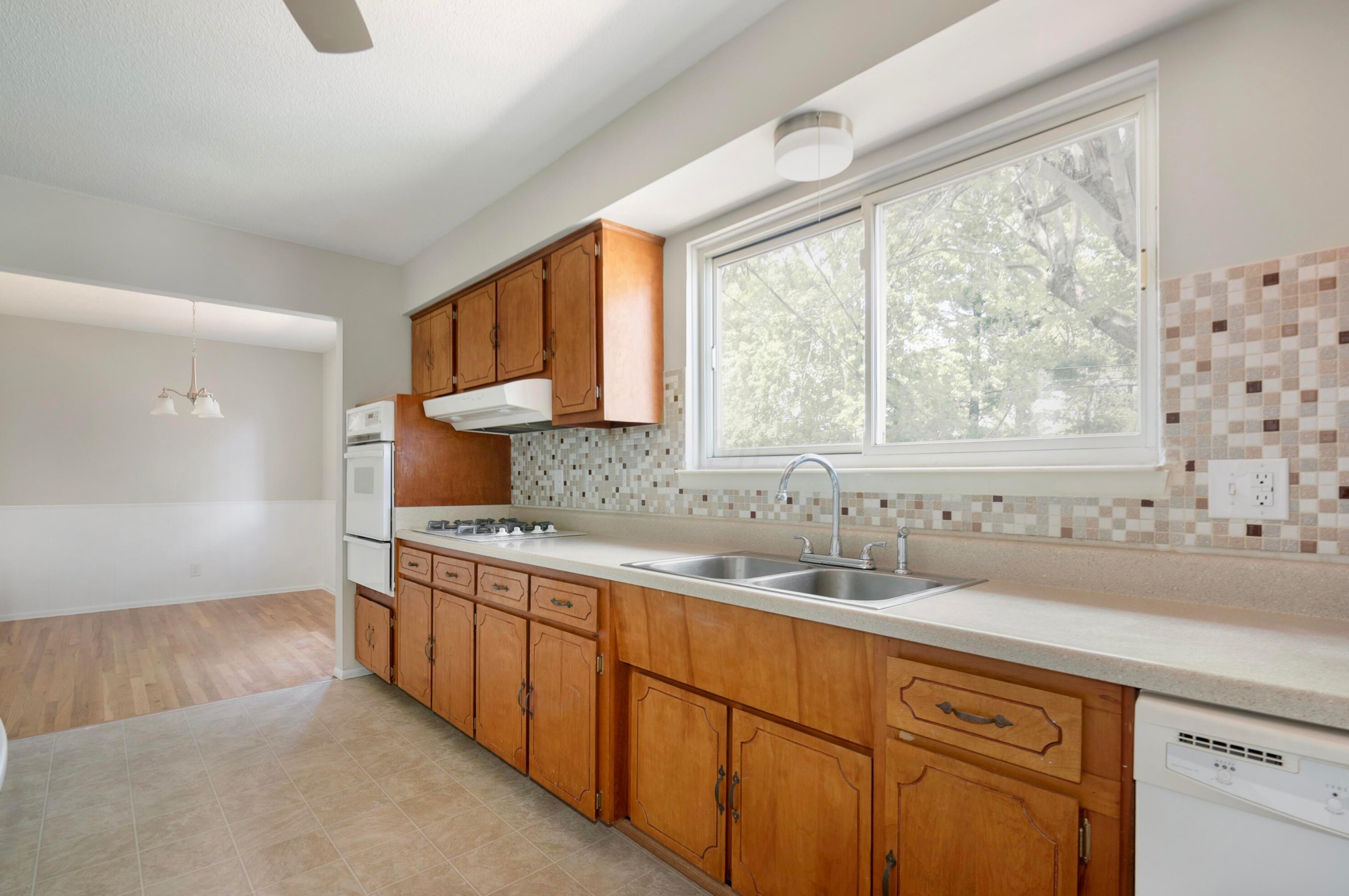 5132 Botsford Dr, Columbus OH 43232-4507 exterior