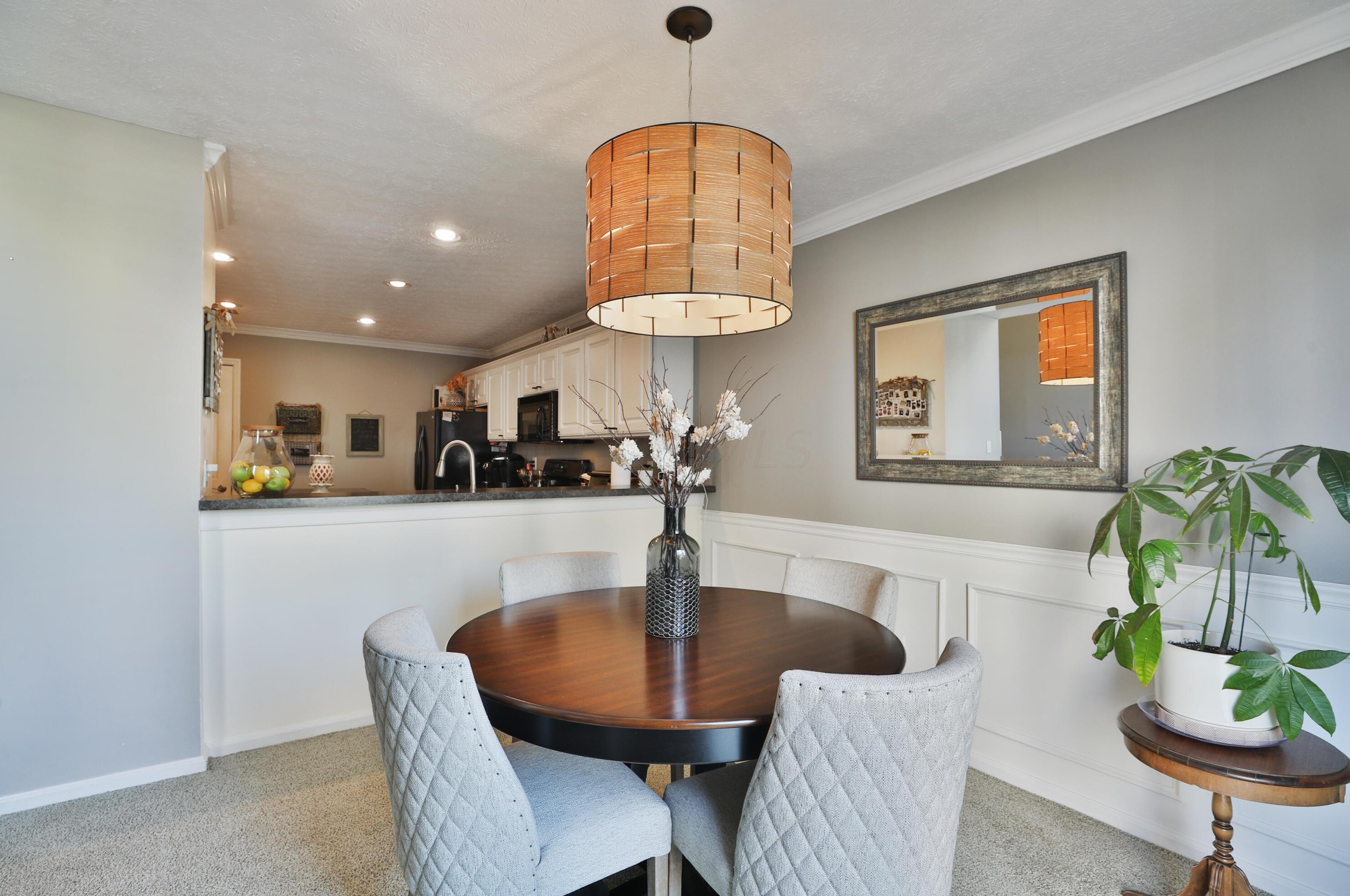 3387 Fishinger Mill Dr, Hilliard OH 43026-9306 exterior