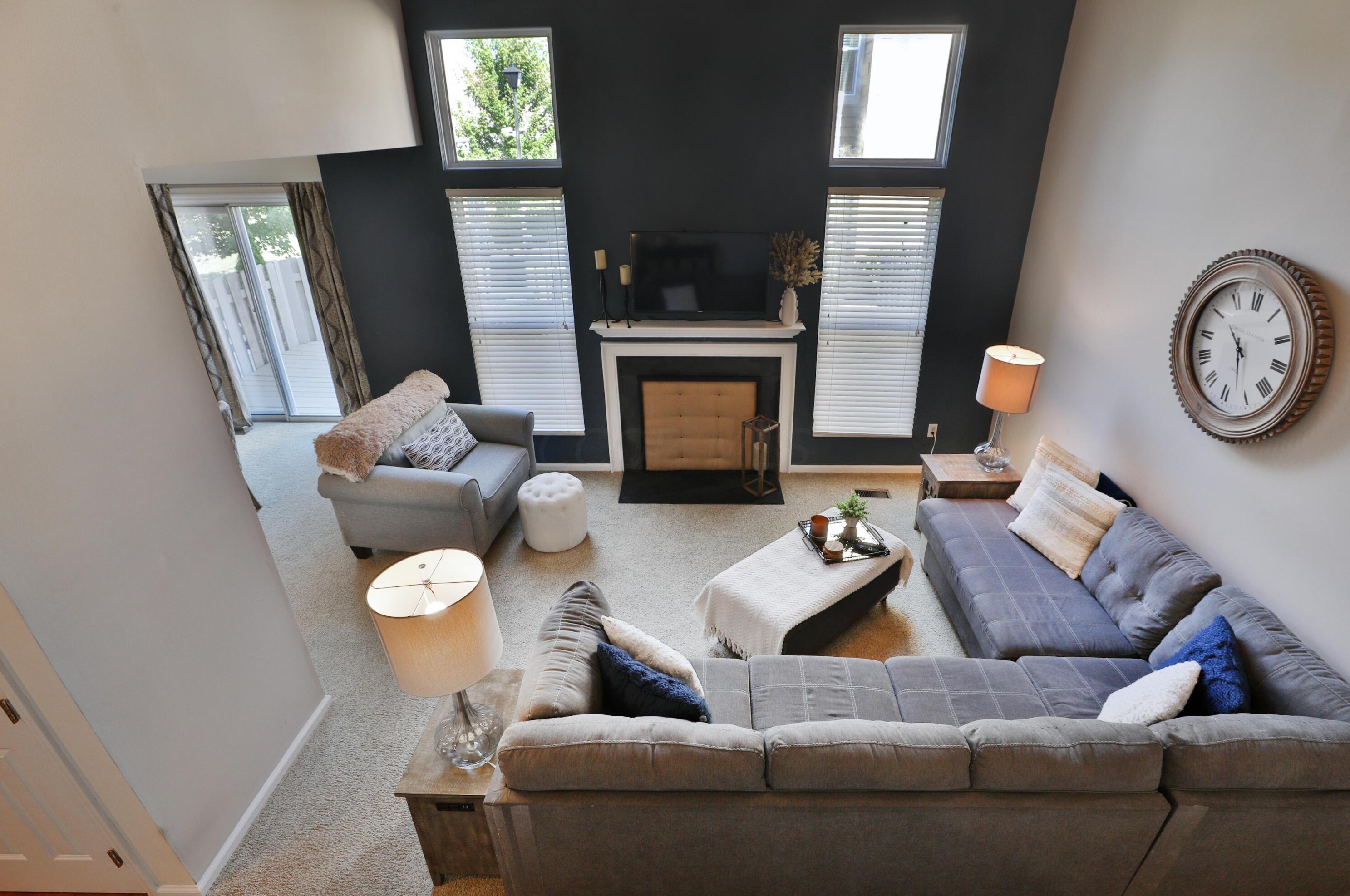 3387 Fishinger Mill Dr, Hilliard OH 43026-9306 exterior