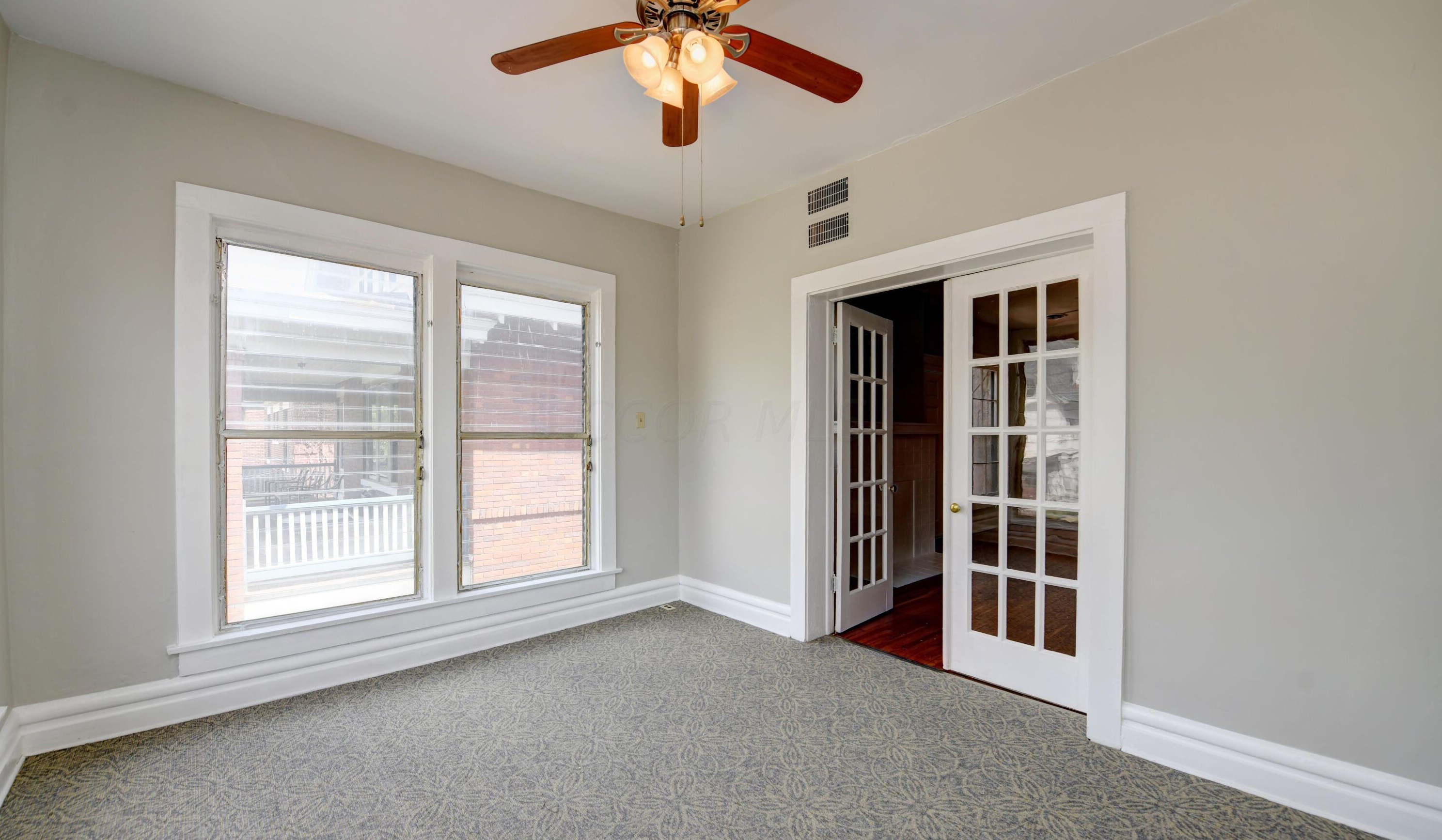 1427 Bryden Rd, Columbus OH  43205-2002 exterior