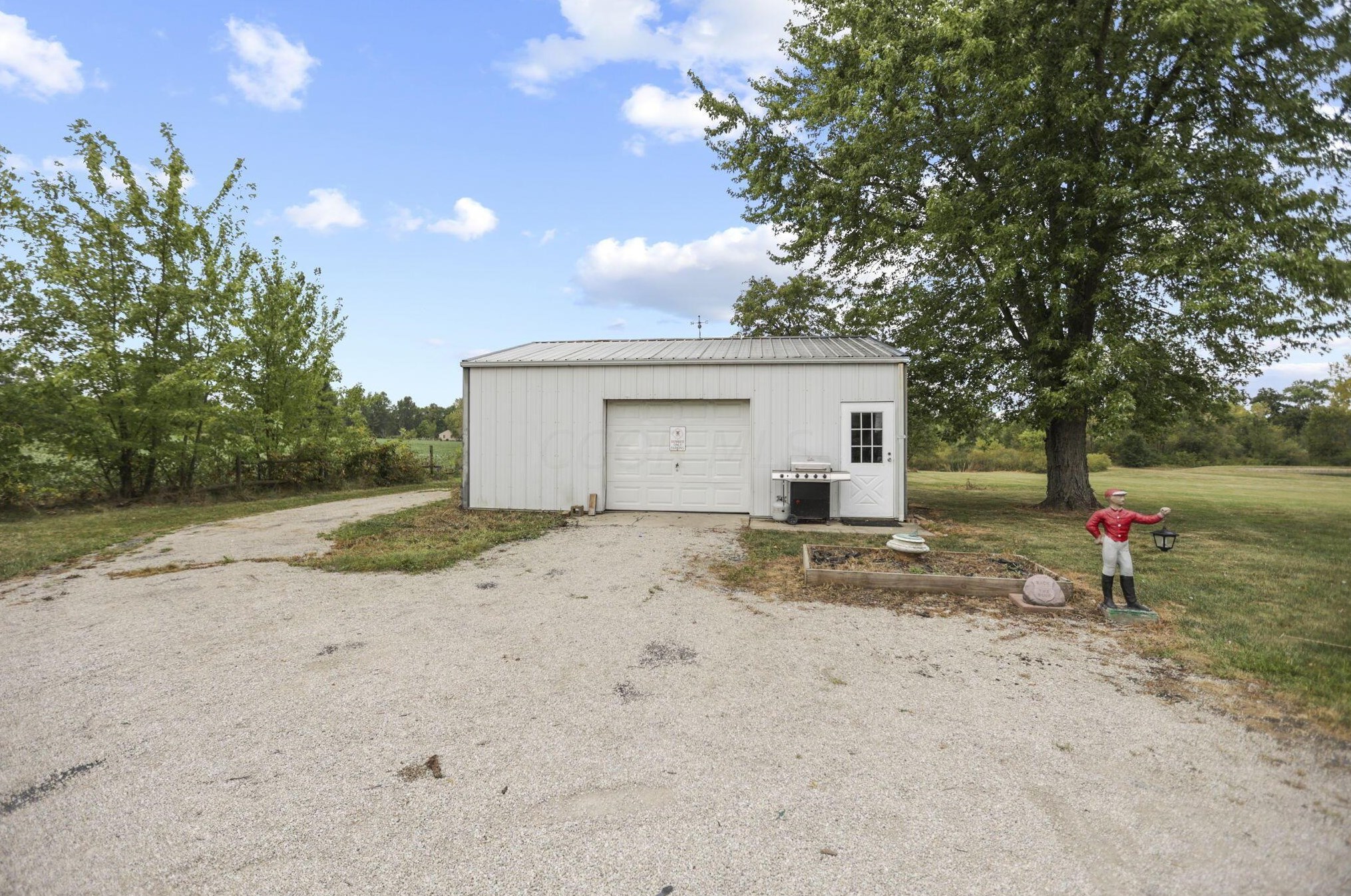 16375 Paver Barnes Rd, Marysville OH  43040-8981 exterior