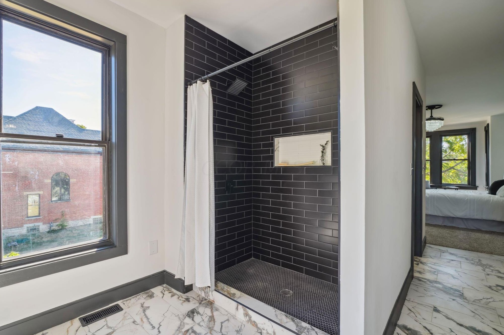 914 Franklin Ave, Columbus OH 43205-1240 exterior