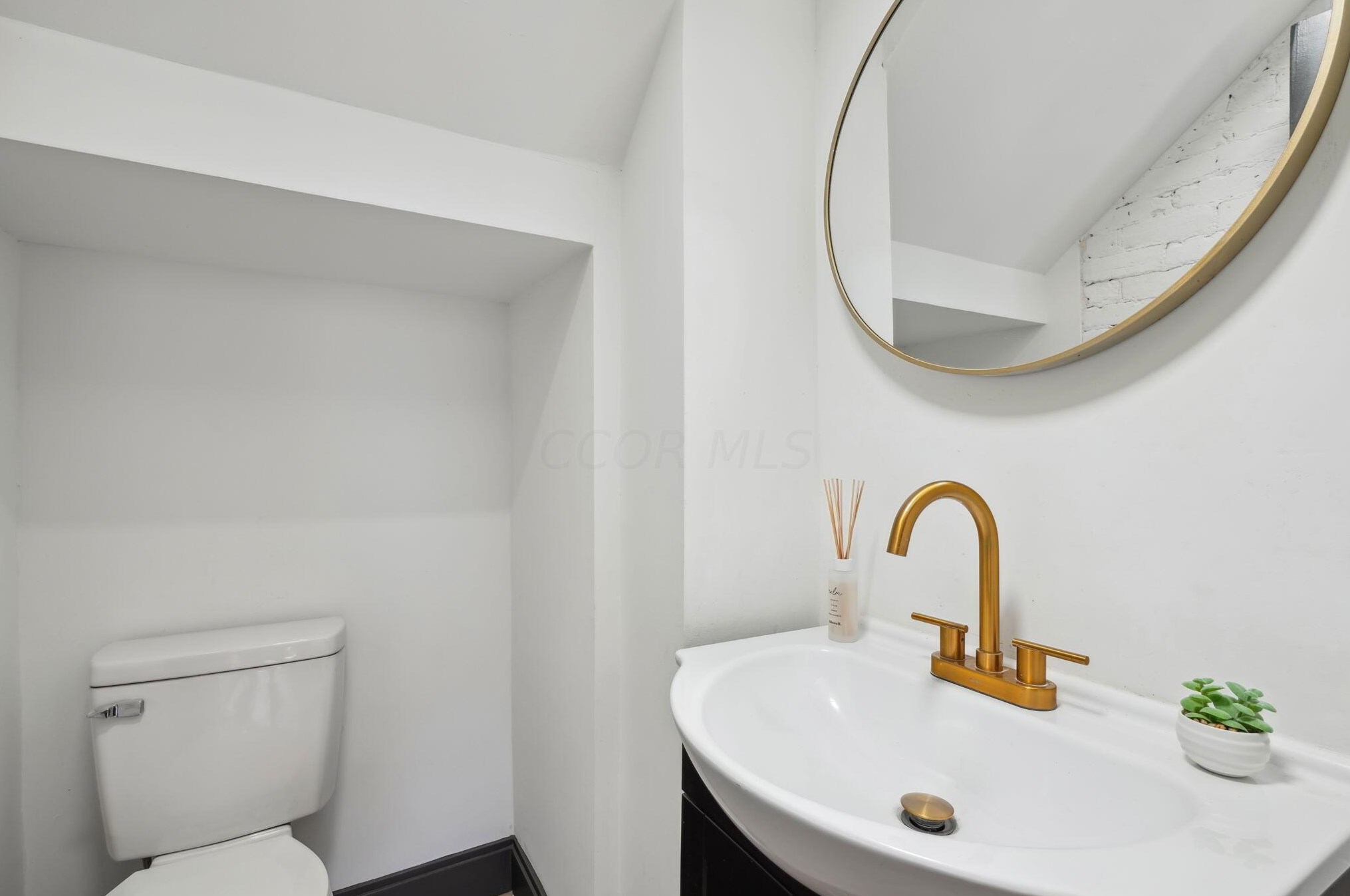 914 Franklin Ave, Columbus OH 43205-1240 exterior