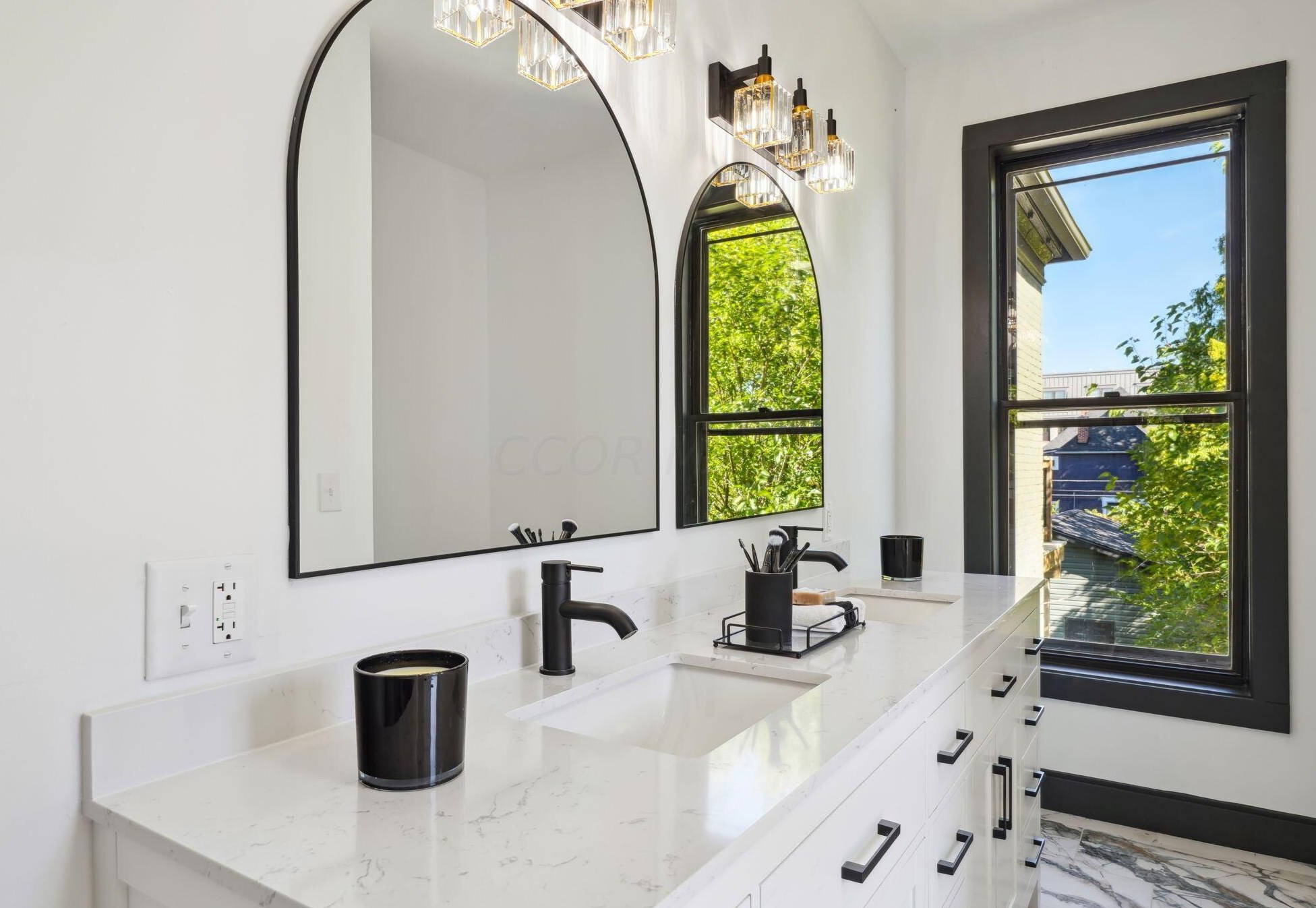 914 Franklin Ave, Columbus OH 43205-1240 exterior