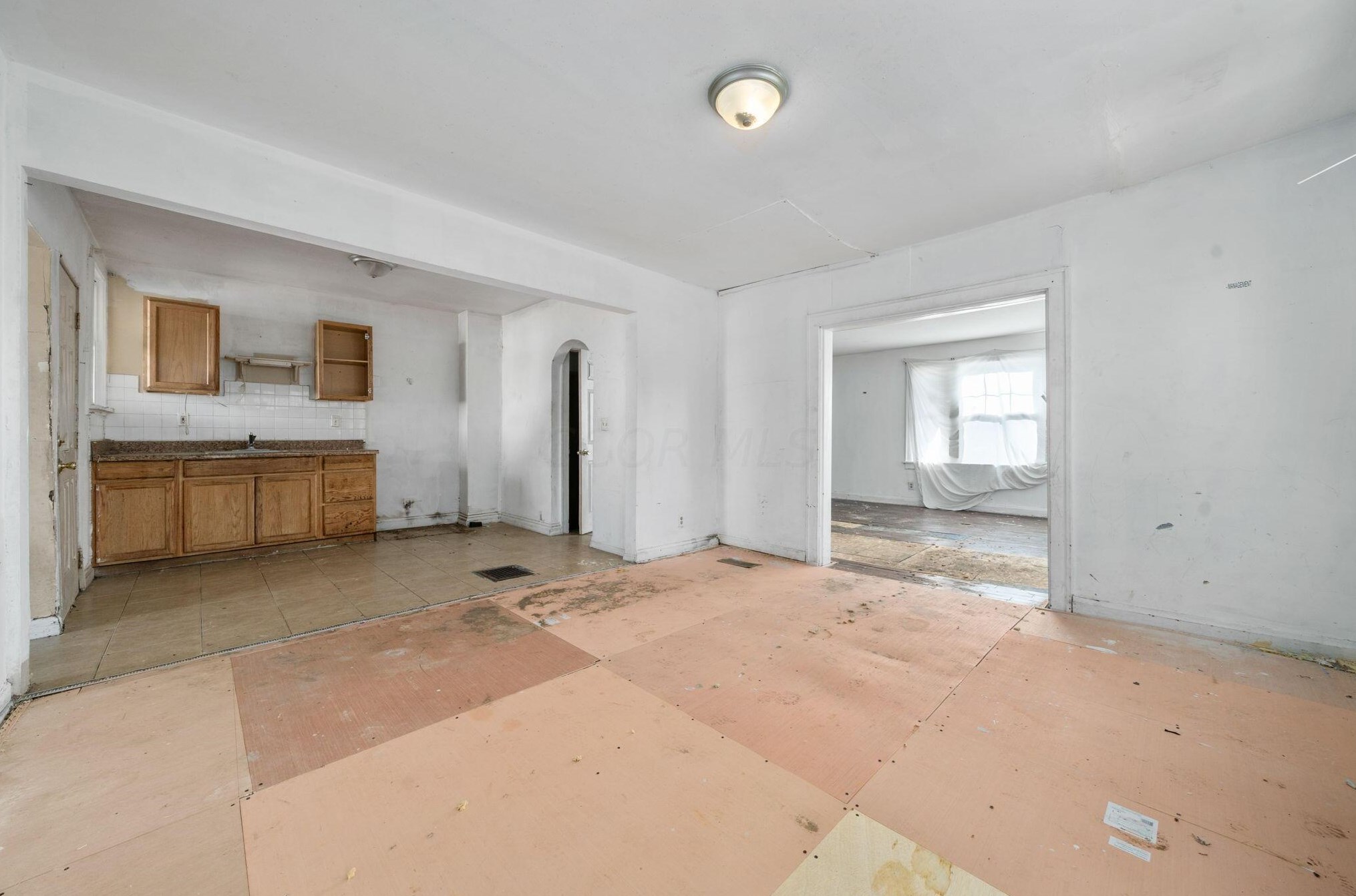 1125 Ohio Ave, Columbus OH 43205-2744 exterior