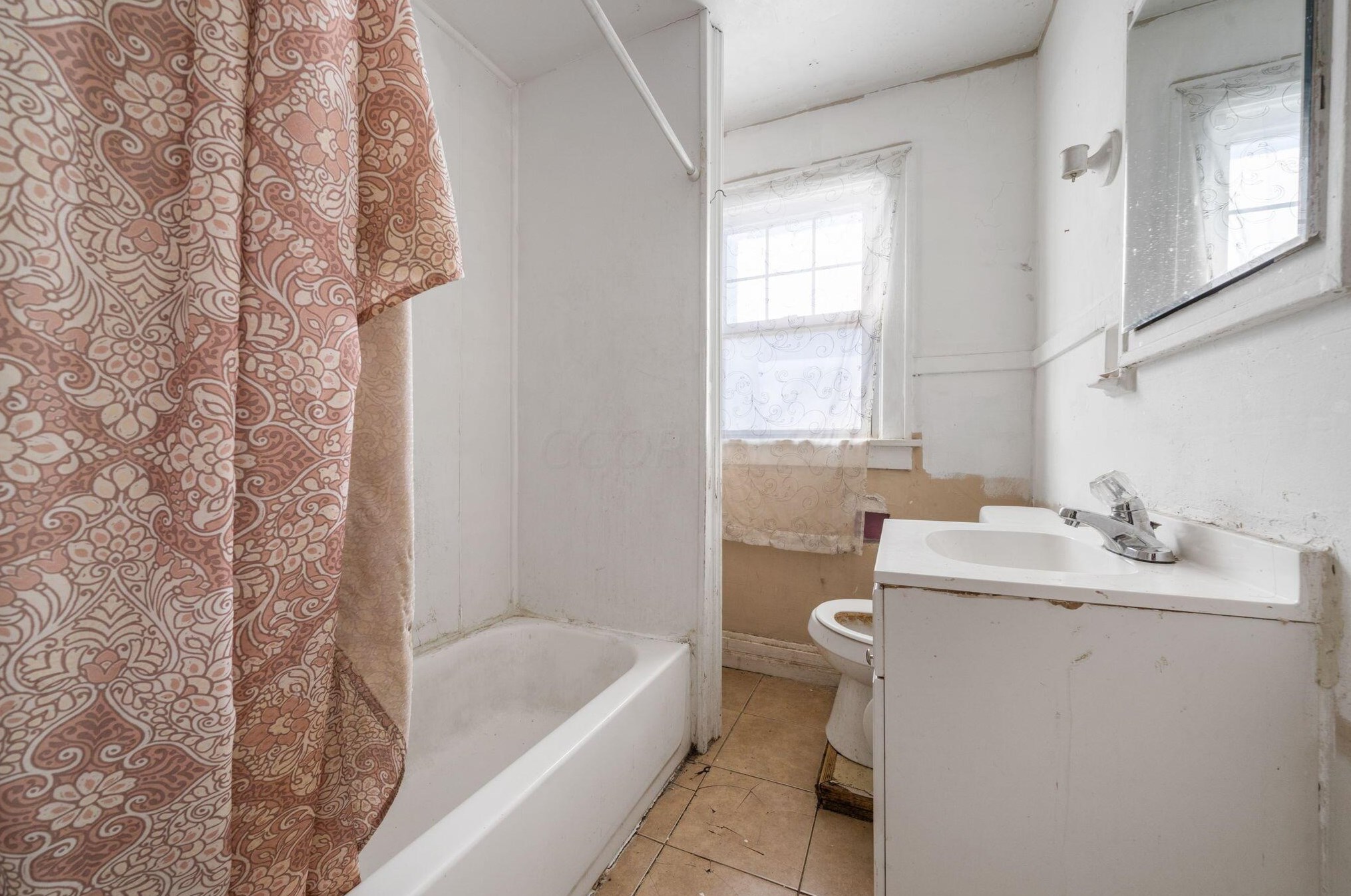 1125 Ohio Ave, Columbus OH 43205-2744 exterior