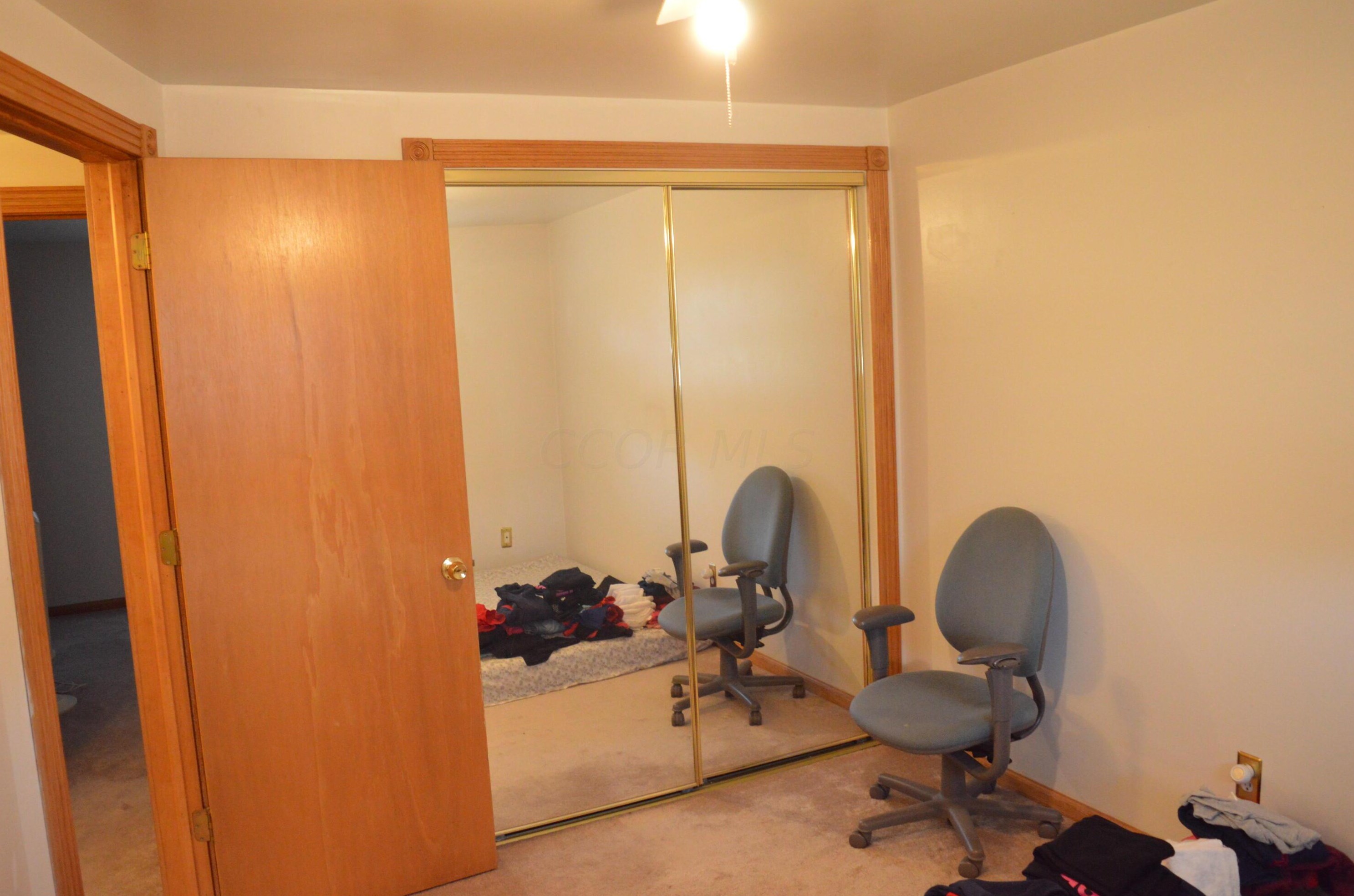 5721 Pine Tree St, Columbus OH 43229-3785 exterior