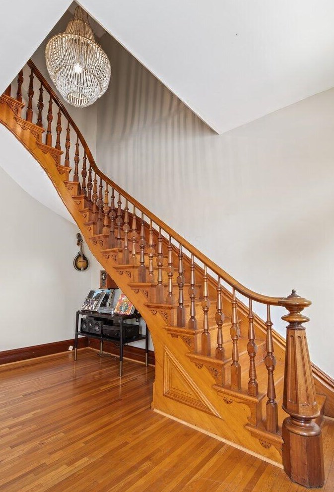 178 1st Ave, Columbus OH 43201-3490 exterior