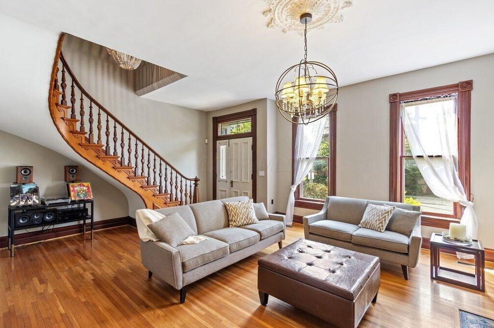 178 1st Ave, Columbus OH 43201-3490 exterior