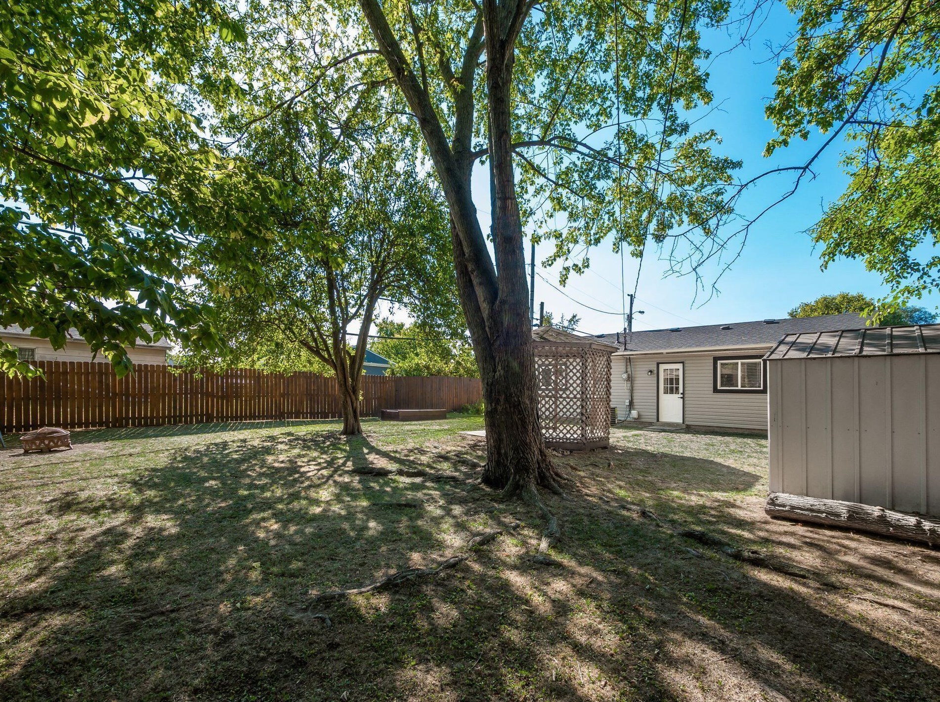 5322 Hbr Blvd, Columbus OH 43232-6228 exterior