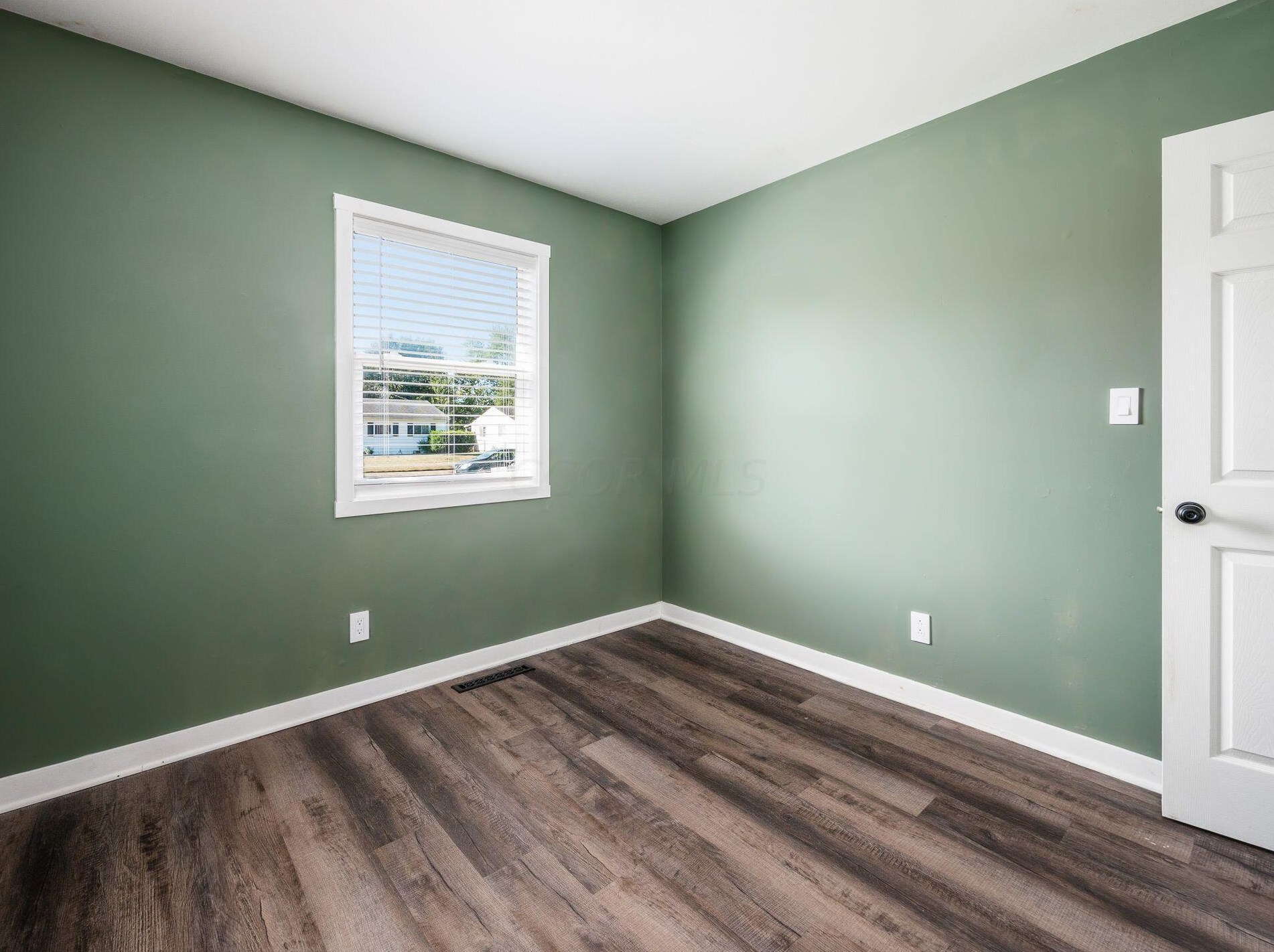 5322 Hbr Blvd, Columbus OH 43232-6228 exterior