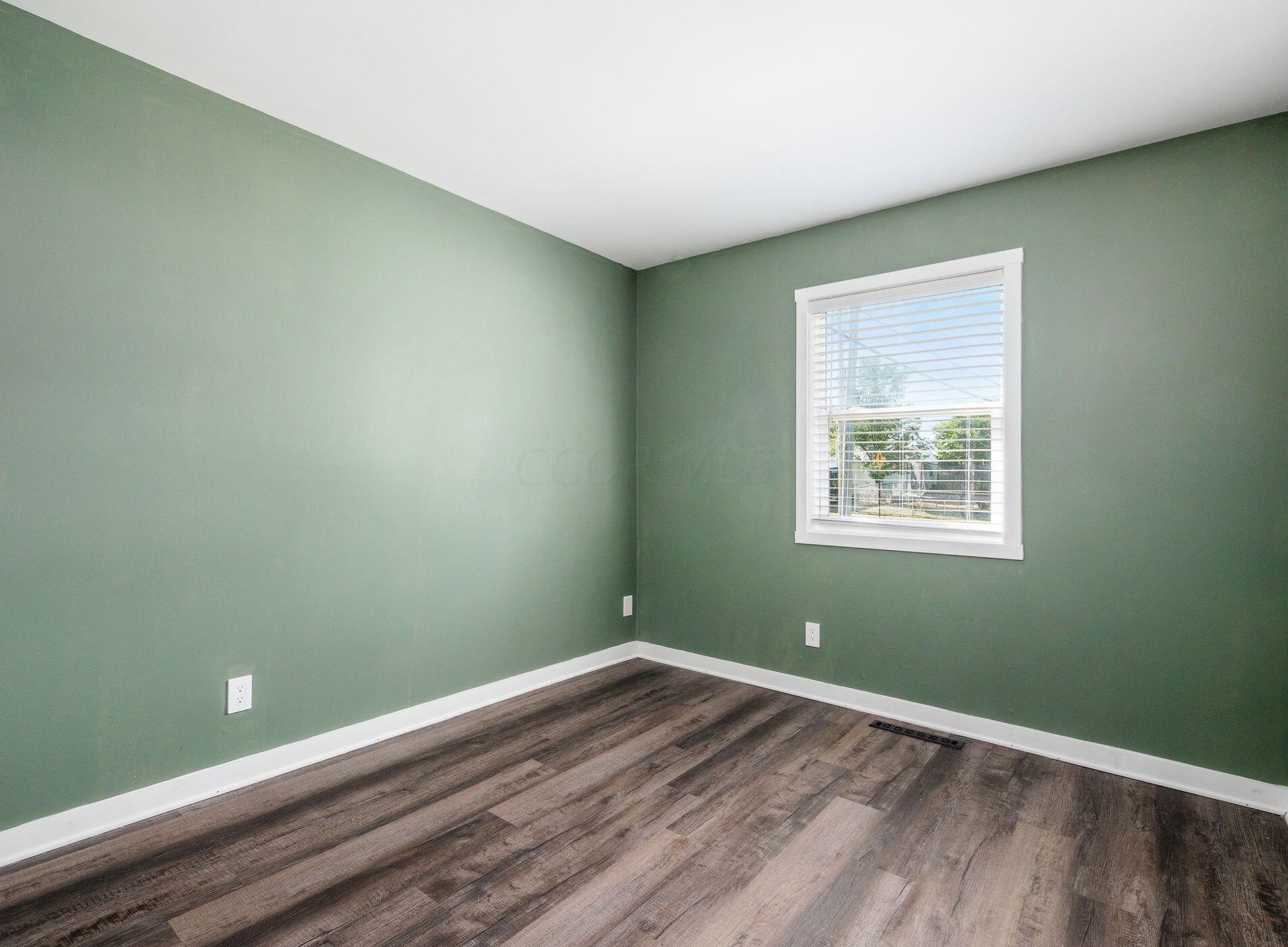 5322 Hbr Blvd, Columbus OH 43232-6228 exterior